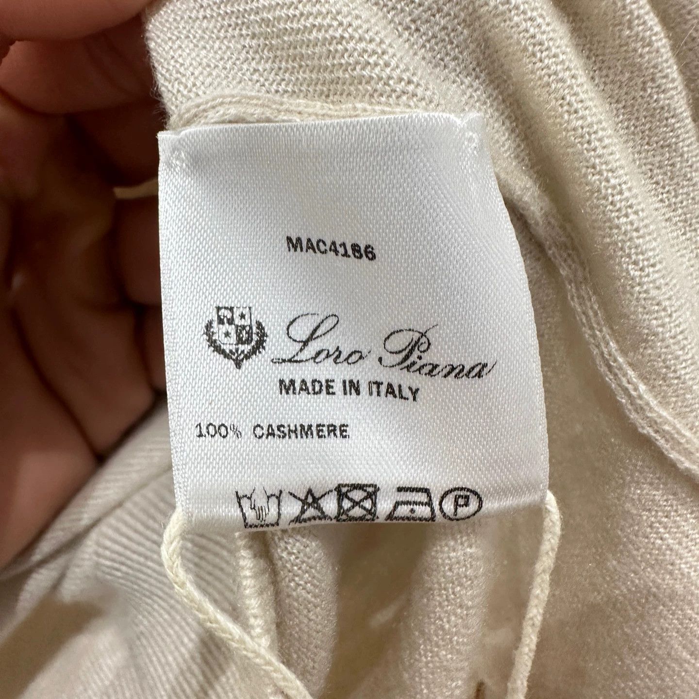 Loro Piana Loro Piana feb304 turtleneck cashmere long-sleeve 36 Size XS / US 0-2 / IT 36-38 - 4 Thumbnail
