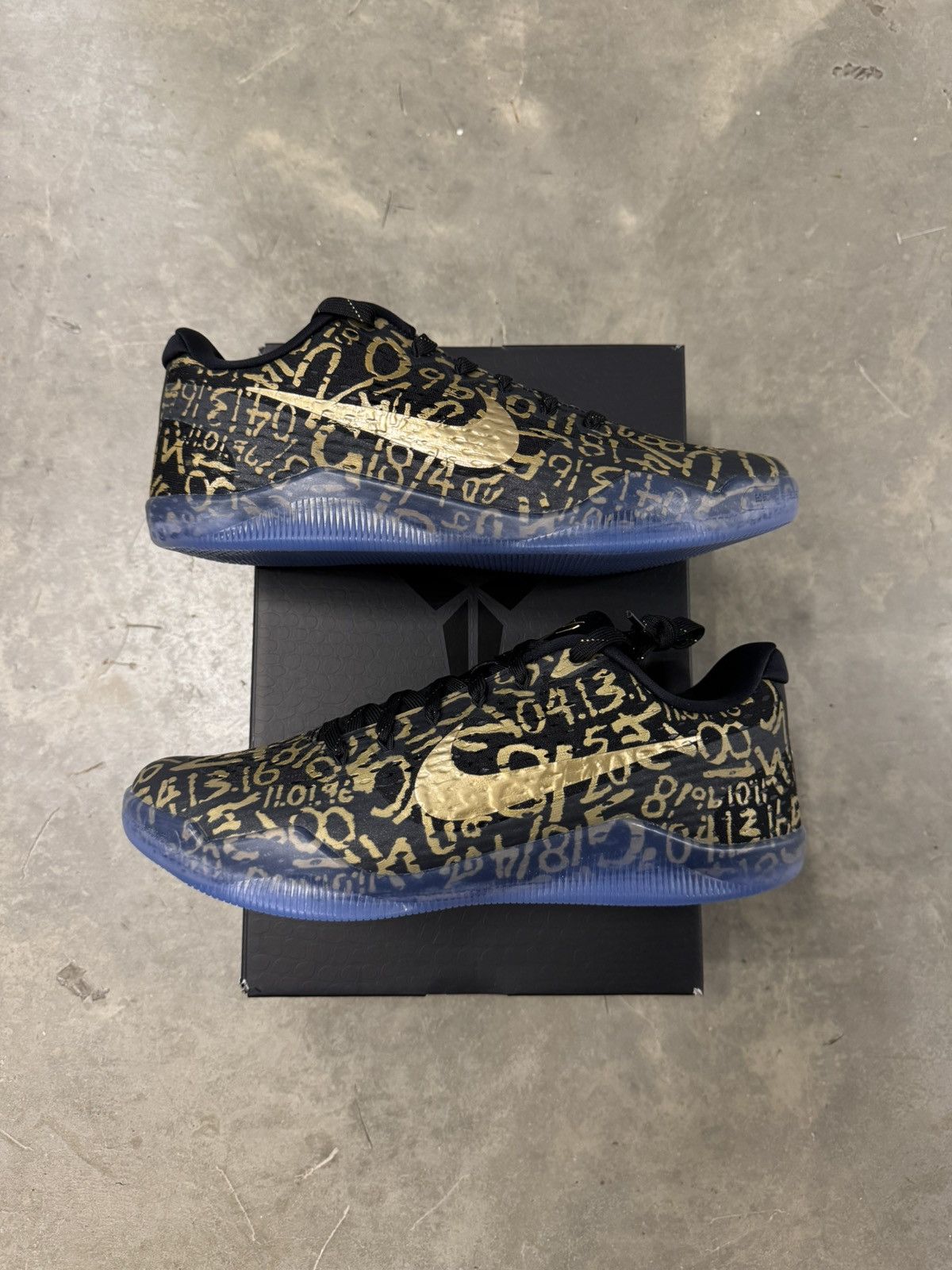 Nike Nike Kobe 11 Protro Mamba Moment Size 11 Size US 11 / EU 44 - 2 Thumbnail