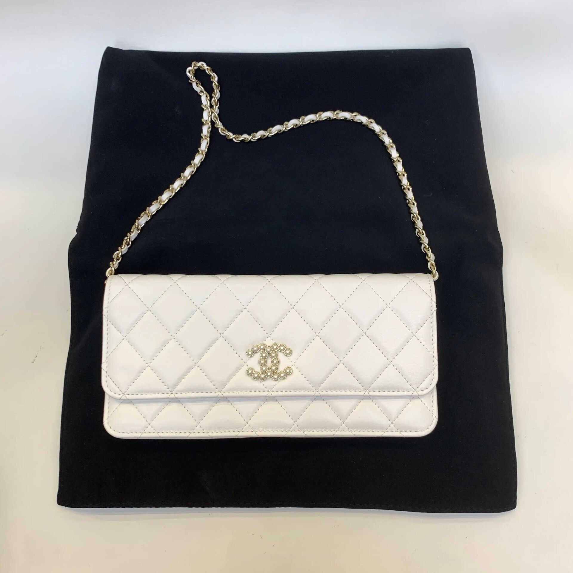 Chanel Pre-loved Bag Very good condition Size ONE SIZE - 1 Thumbnail