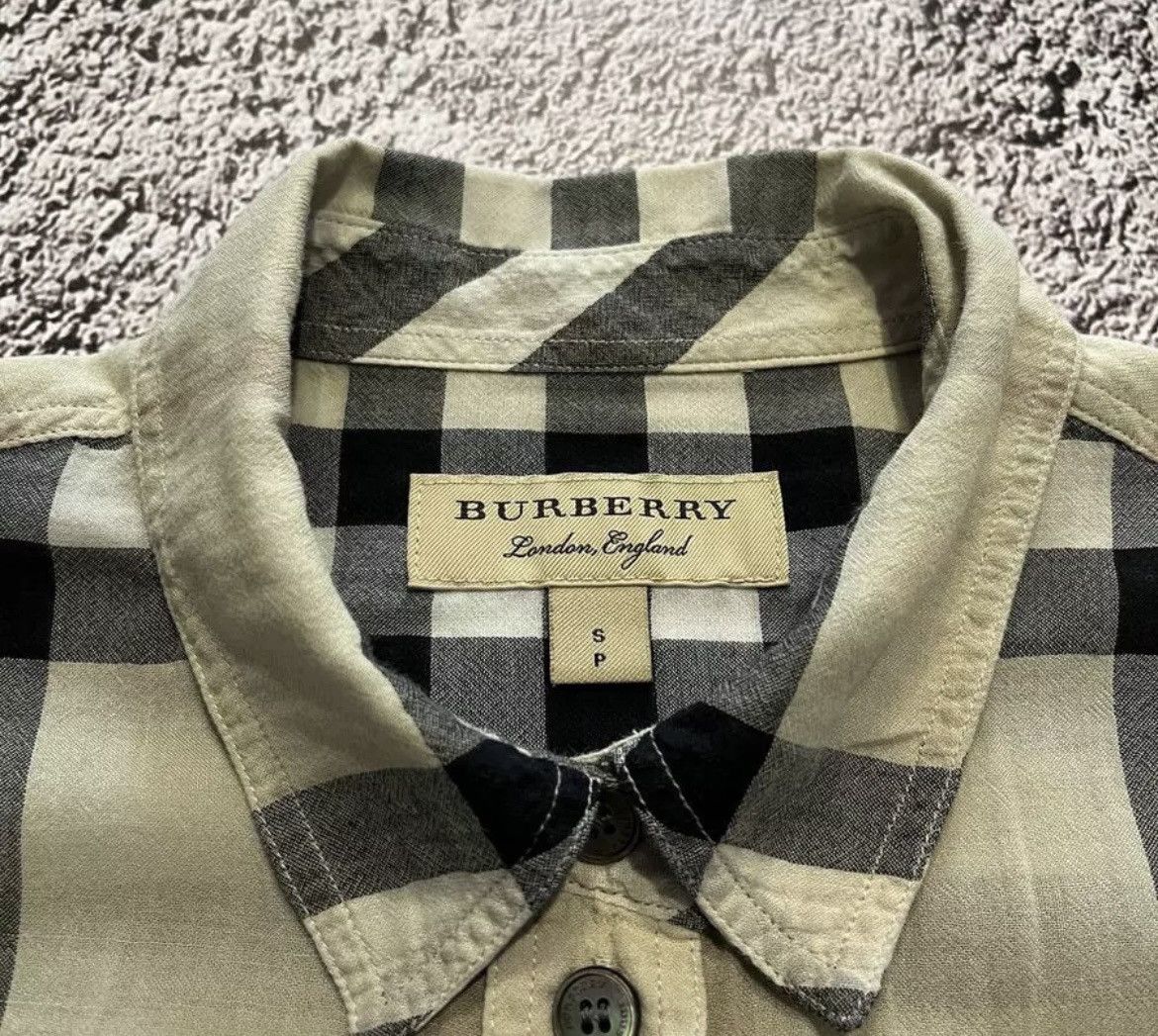 Burberry × Vintage Burberry Vintage Print Long Sleeve Button-Up Women's Size S Size S / US 4 / IT 40 - 6 Thumbnail
