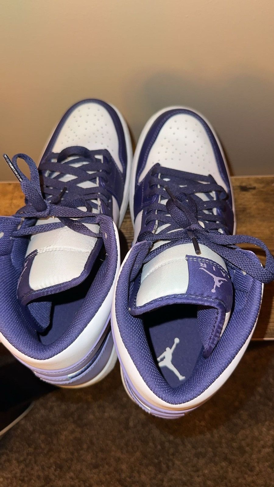 Nike Air Jordan 1 Mid Size US 11 / EU 44 - 7 Thumbnail