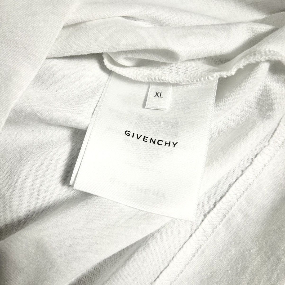 Givenchy New Givenchy Logo White T-shirt Size XL Size US XL / EU 56 / 4 - 4 Thumbnail