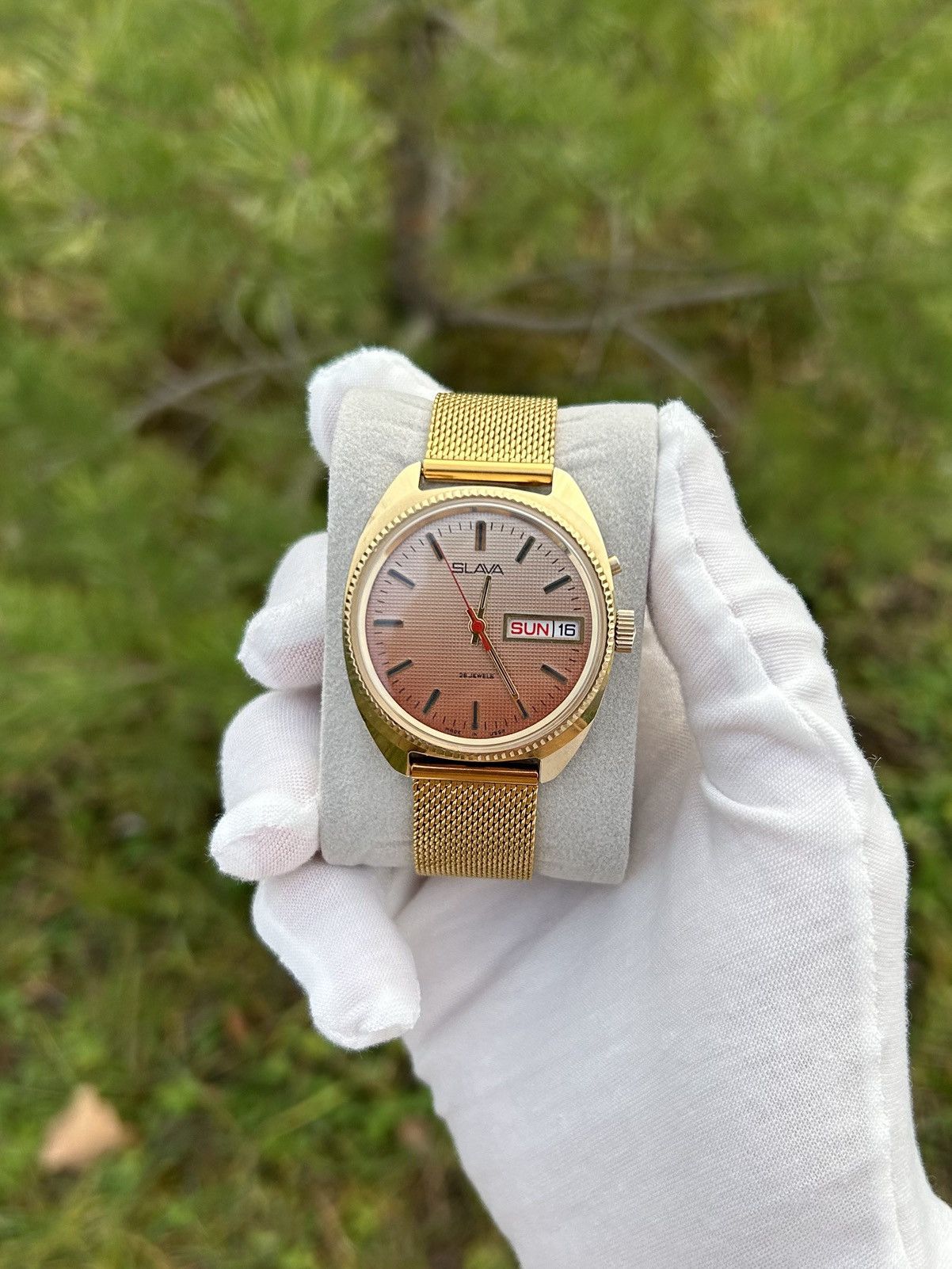 Vintage Vintage Watch Slava Mechanical Made in USSR Authentic 1980s Size ONE SIZE - 12 Thumbnail