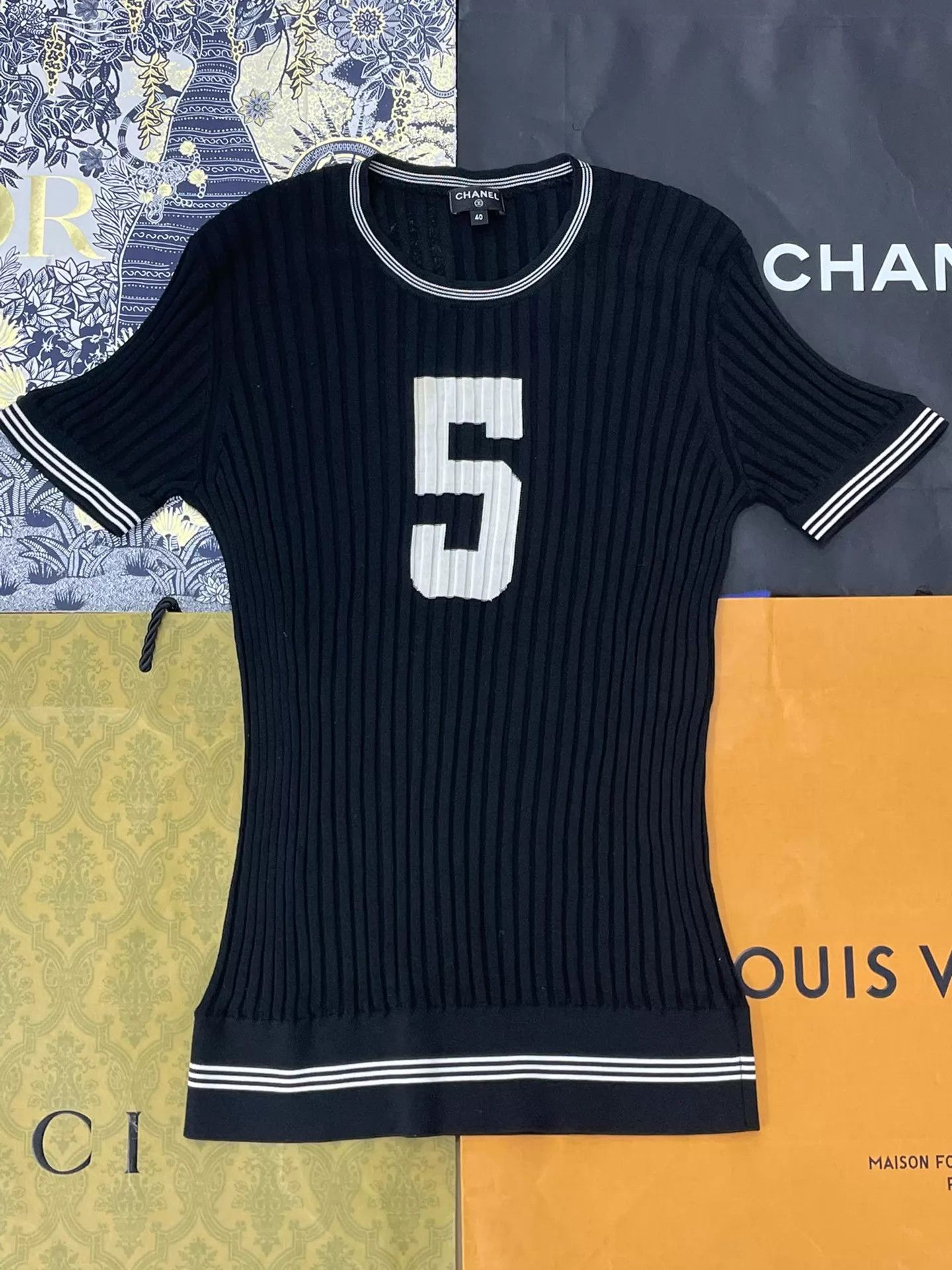 Chanel Chanel 5 Black & White Color Block Knit Tee Size M / US 6-8 / IT 42-44 - 1 Thumbnail