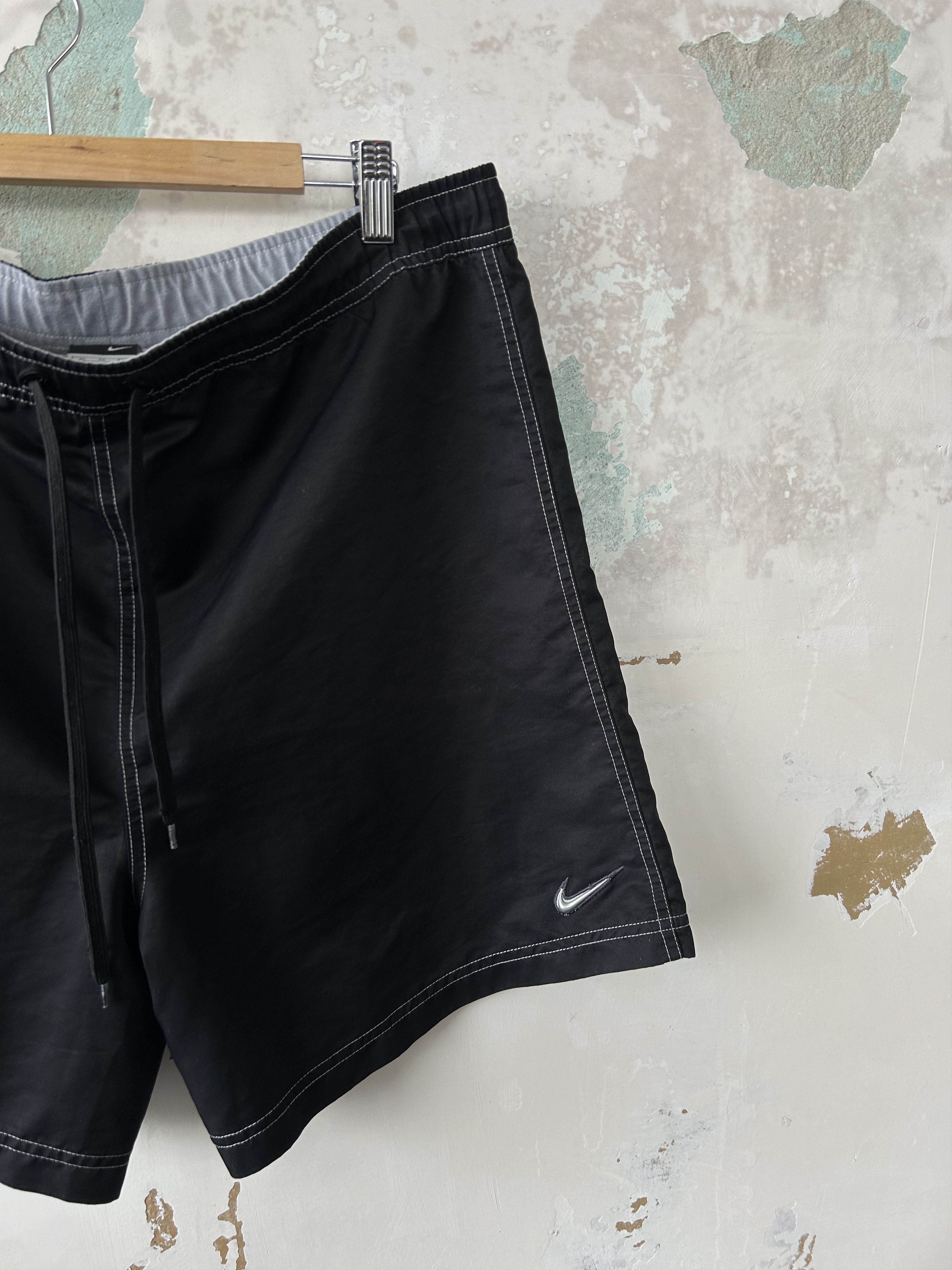 Nike × Vintage Vintage Nike shorts streetwear swoosh casual y2k Size US 36 / EU 52 - 2 Thumbnail