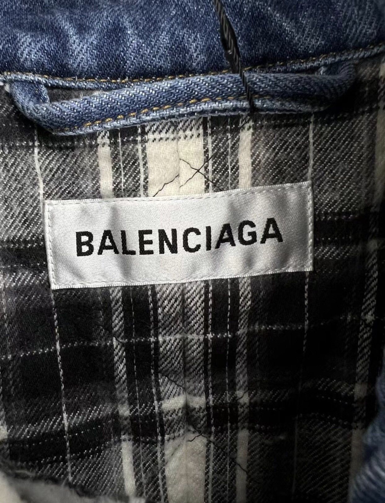 Balenciaga BALENCIAGA Balenciaga denim cotton jacket 2412-Nextarrow Size US S / EU 44-46 / 1 - 4 Thumbnail