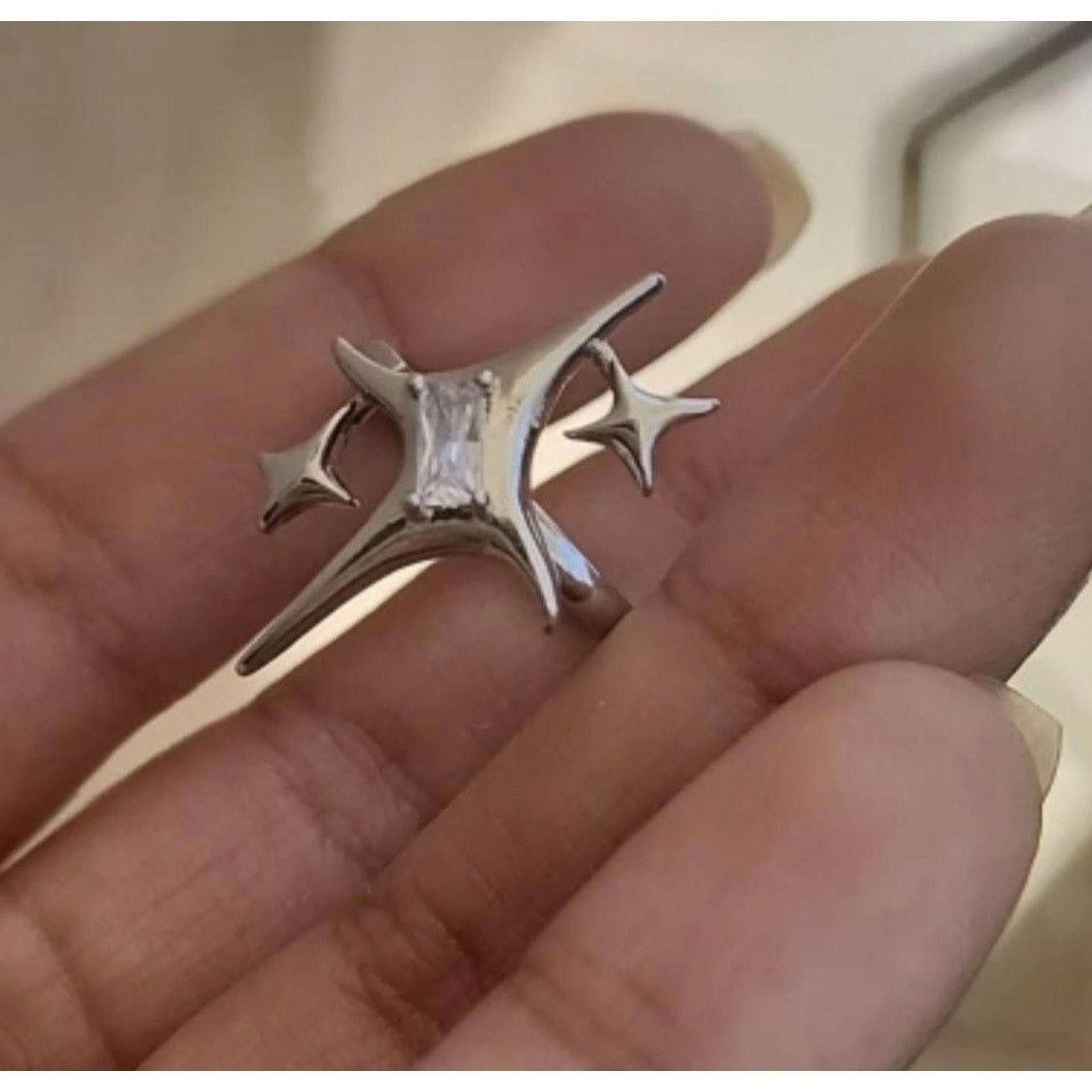 Jewelry Abstract Star Crystal Ring Size ONE SIZE - 3 Thumbnail