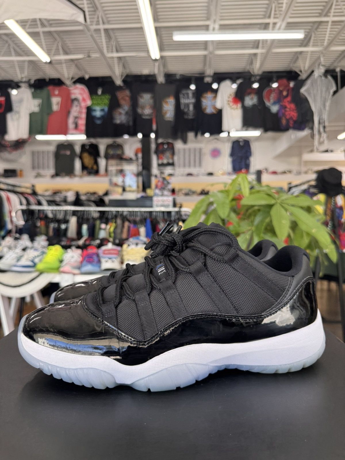 Jordan Brand Air Jordan 11 Low Space Jam Size 10 (2024) Size US 10 / EU 43 - 7 Thumbnail
