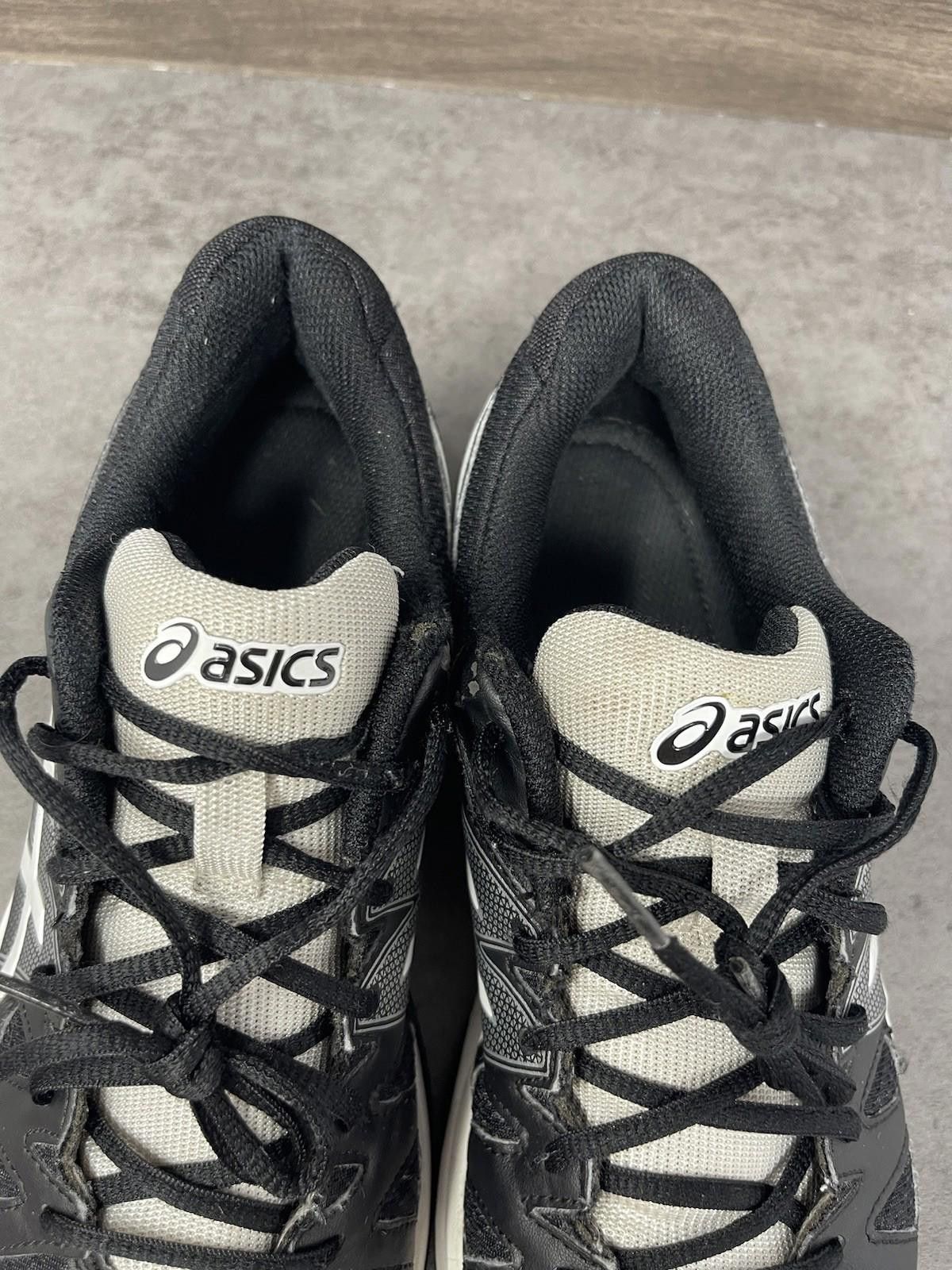 Asics Asics Gel Upcourt Shoes Womens Size 10 Black White Volleybal Size US 10 / IT 40 - 9 Thumbnail