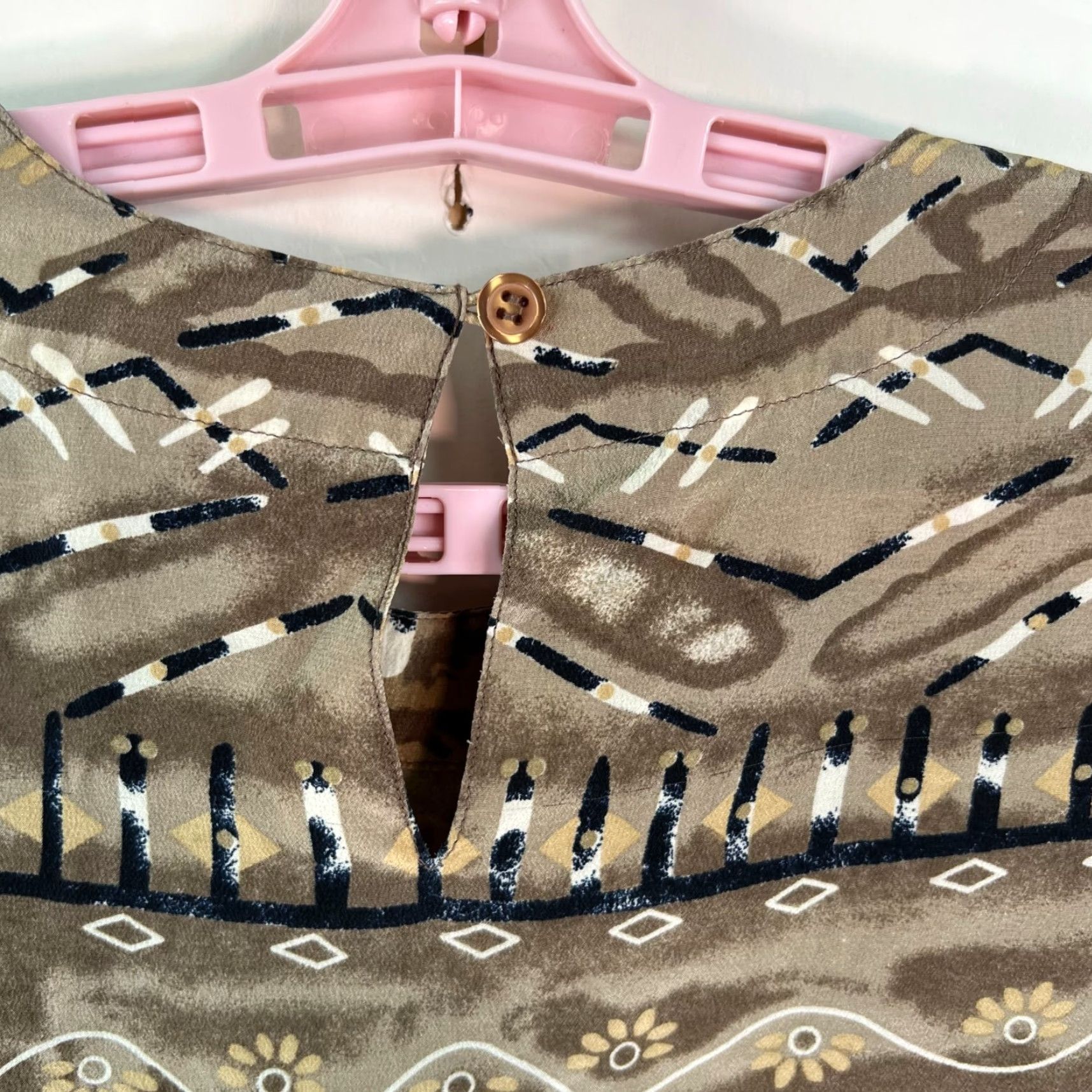 Vintage Anna & Frank Blouse Shirt Womens M Ivory Silk Dolman Sleeve Hieroglyphic 100% Silk Ethnic Southwest 90s? (adjust per clues) Size M / US 6-8 / IT 42-44 - 7 Thumbnail