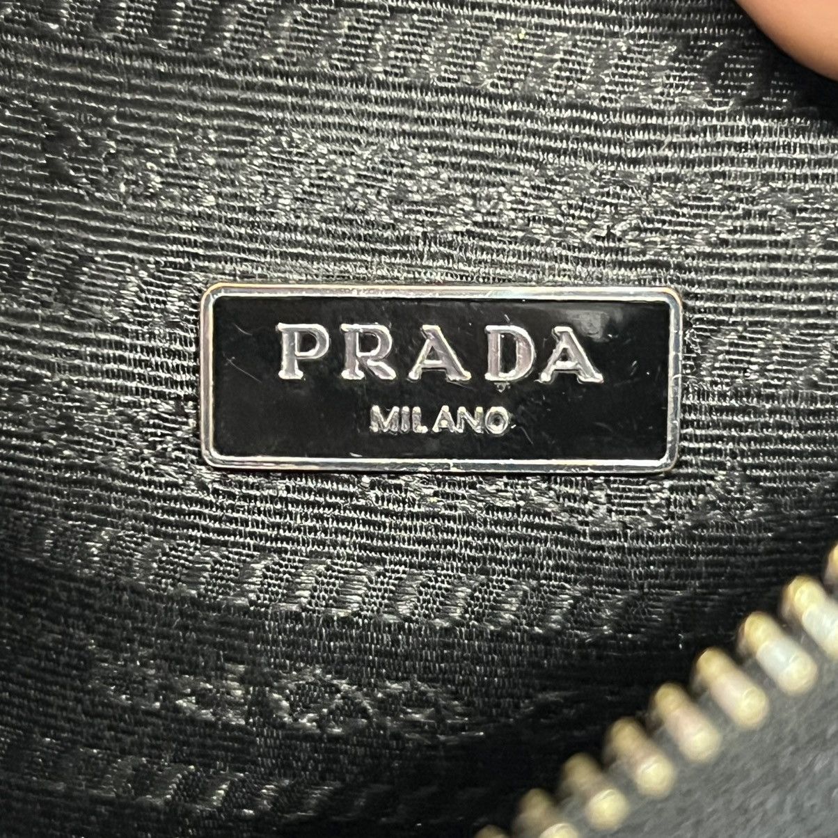 Prada Prada Re-Edition 2005 Shoulder Bag Nylon Black Size ONE SIZE - 8 Thumbnail
