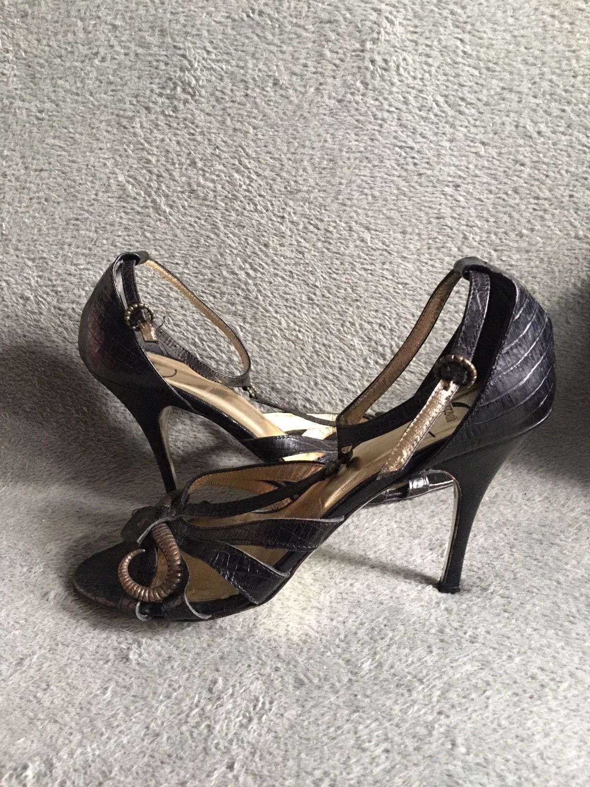 Just Cavalli × Roberto Cavalli Just Cavalli Embossed Leather T-strap Horn Detail Heels EU41 Size US 11 / IT 41 - 8 Thumbnail