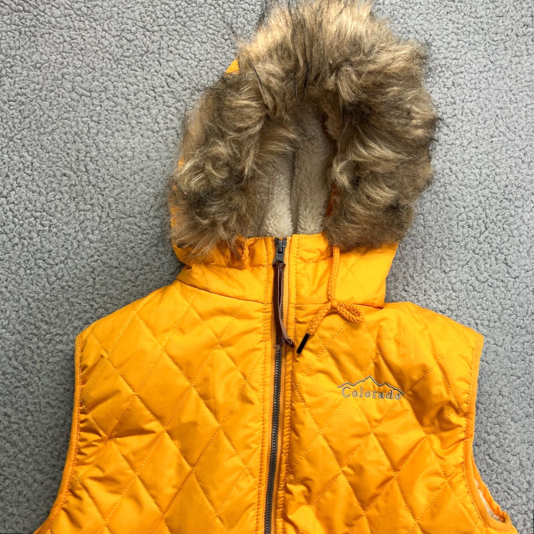 Vintage VINTAGE Iceberg Outfitters Faux Fur Hooded Fleece Lined Puffer Vest Women’s Size M Yellow Hooded Womens Vest Medium Size M / US 6-8 / IT 42-44 - 3 Thumbnail