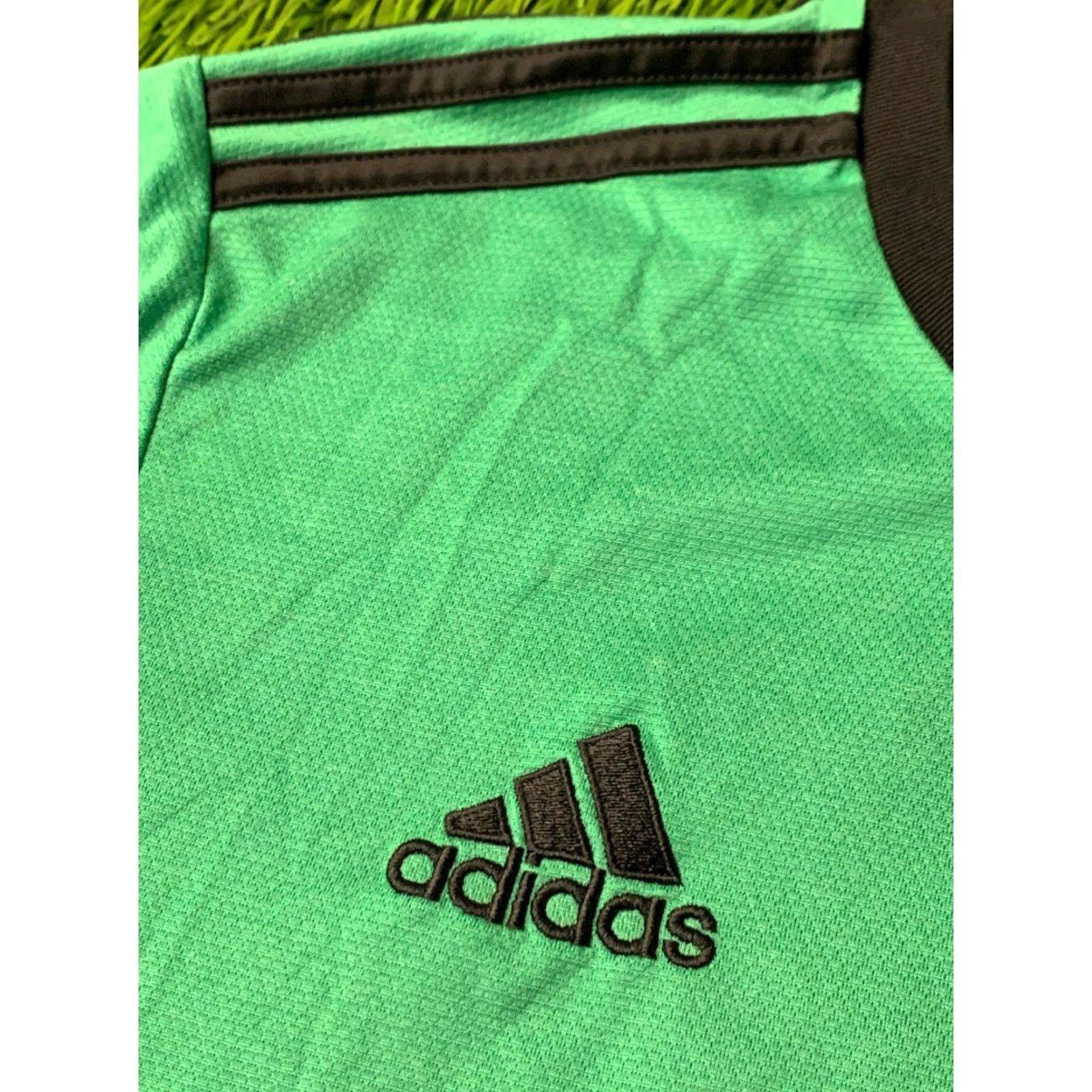 Adidas ADIDAS Tango PERFORMANCE ORIGINAL 2017 FOOTBALL SHIRT JERSEY L Mens Mint and Black T-Shirt Short Sleeve 2017 Size US L / EU 52-54 / 3 - 3 Thumbnail