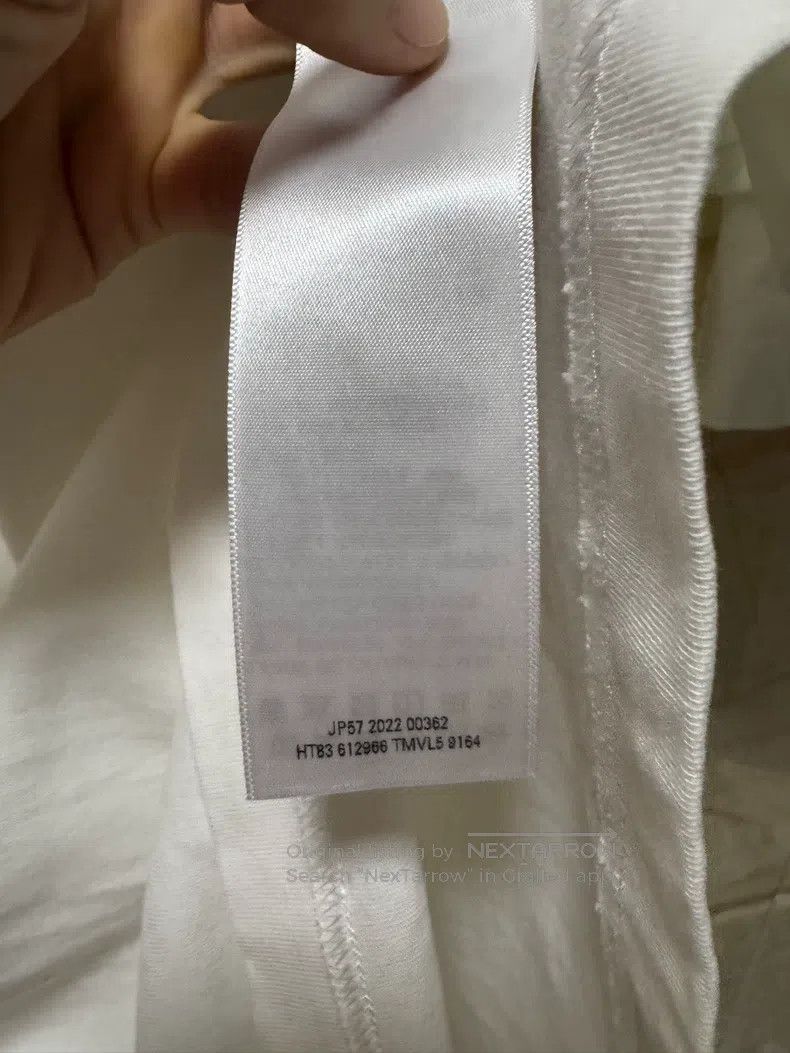 Balenciaga Balenciaga 520 Round Neck Loose Short Sleeve Size US XS / EU 42 / 0 - 5 Thumbnail
