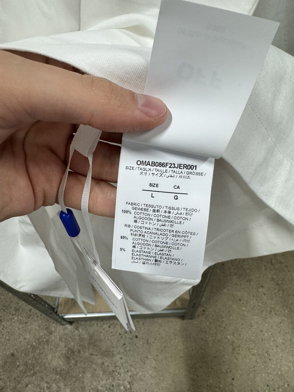 Off-White Off-white Scratch Tab T-shirt NEW 550$ Size US L / EU 52-54 / 3 - 6 Thumbnail