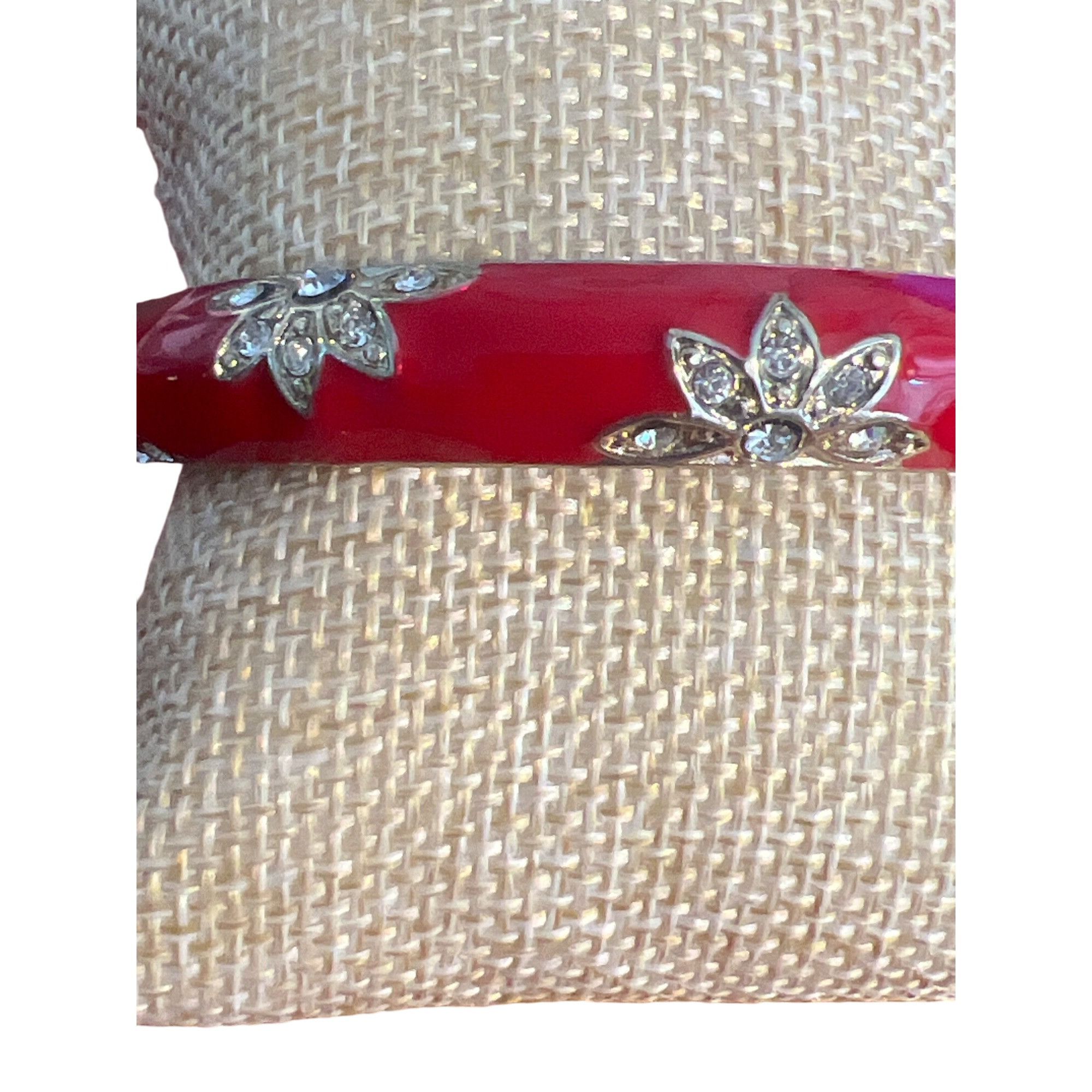 Other Vintage Gold Tone Red Enamel Clamper Bracelet Flowers Clear Size ONE SIZE - 2 Thumbnail