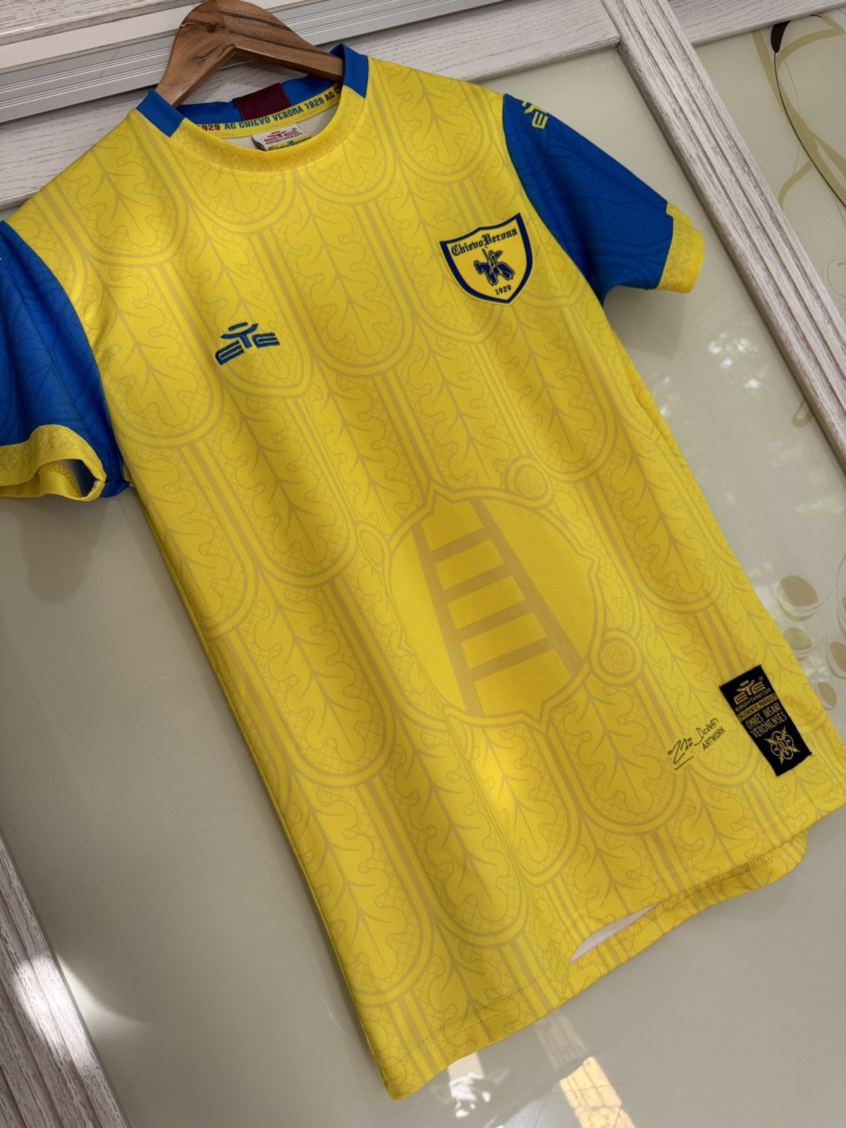 Other Chievo Verona 2021-2022 Home Soccer Jersey Football Kit Size US S / EU 44-46 / 1 - 4 Thumbnail