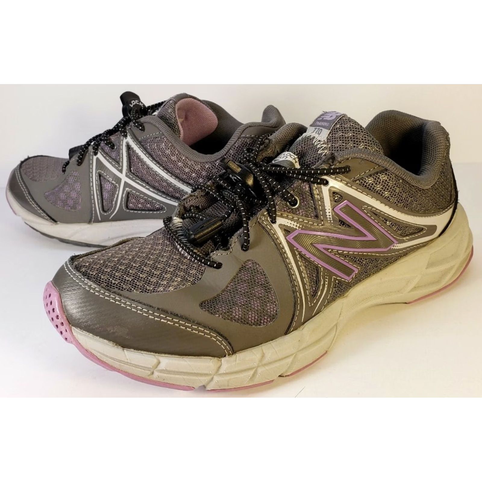 New Balance New Balance 770 Training Women's Size 6M Gray Lavender Elastic Laces Toggle Tie Sneaker Shoes Running Workout Casual Mens Womens Boys Girls Size US 4 / IT 34 - 4 Thumbnail