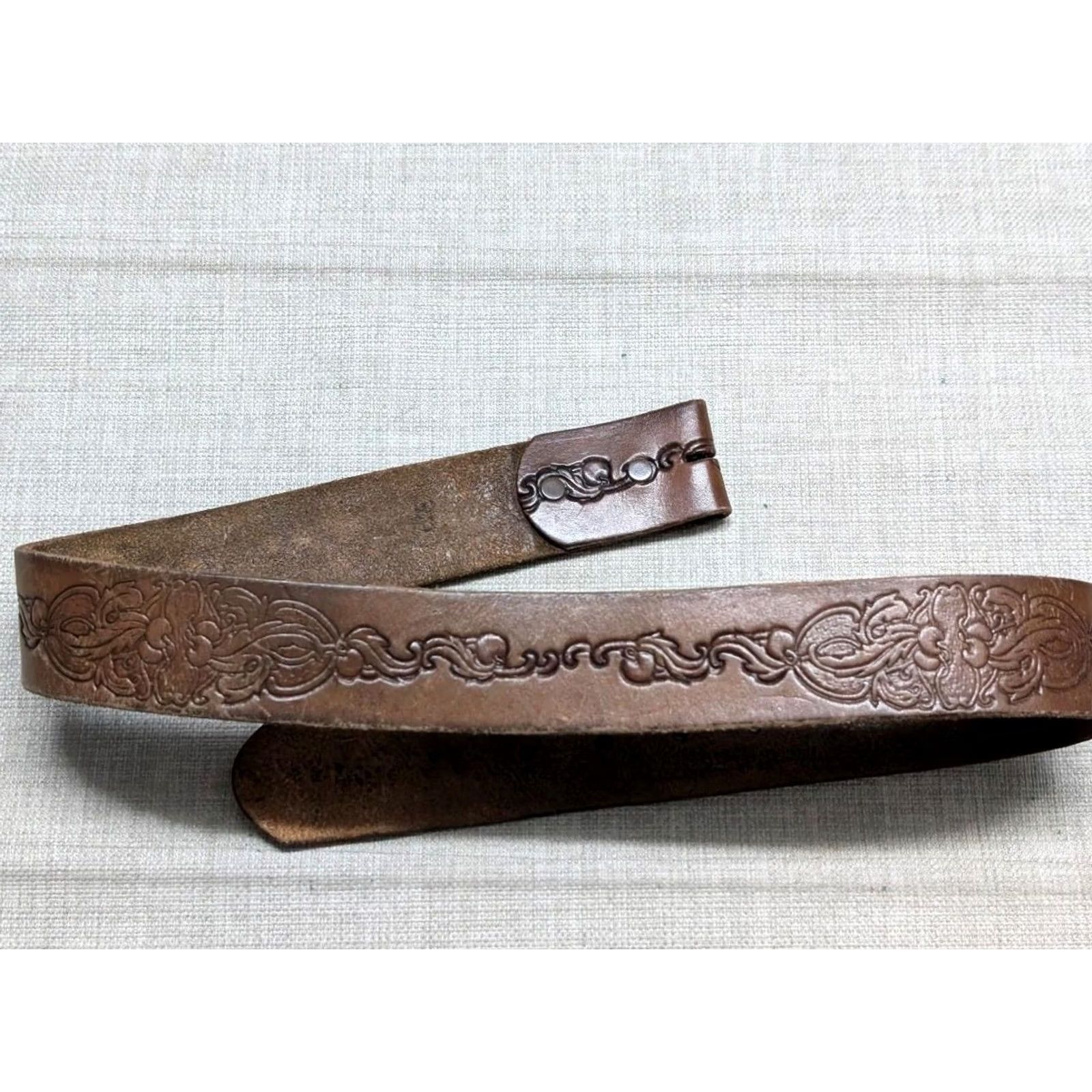 Vintage VINTAGE belt WESTERN brown leather TOOLED handcrafted 30 belt Mens Boho Hippie Southwestern 30/31 Size 30 - 3 Thumbnail