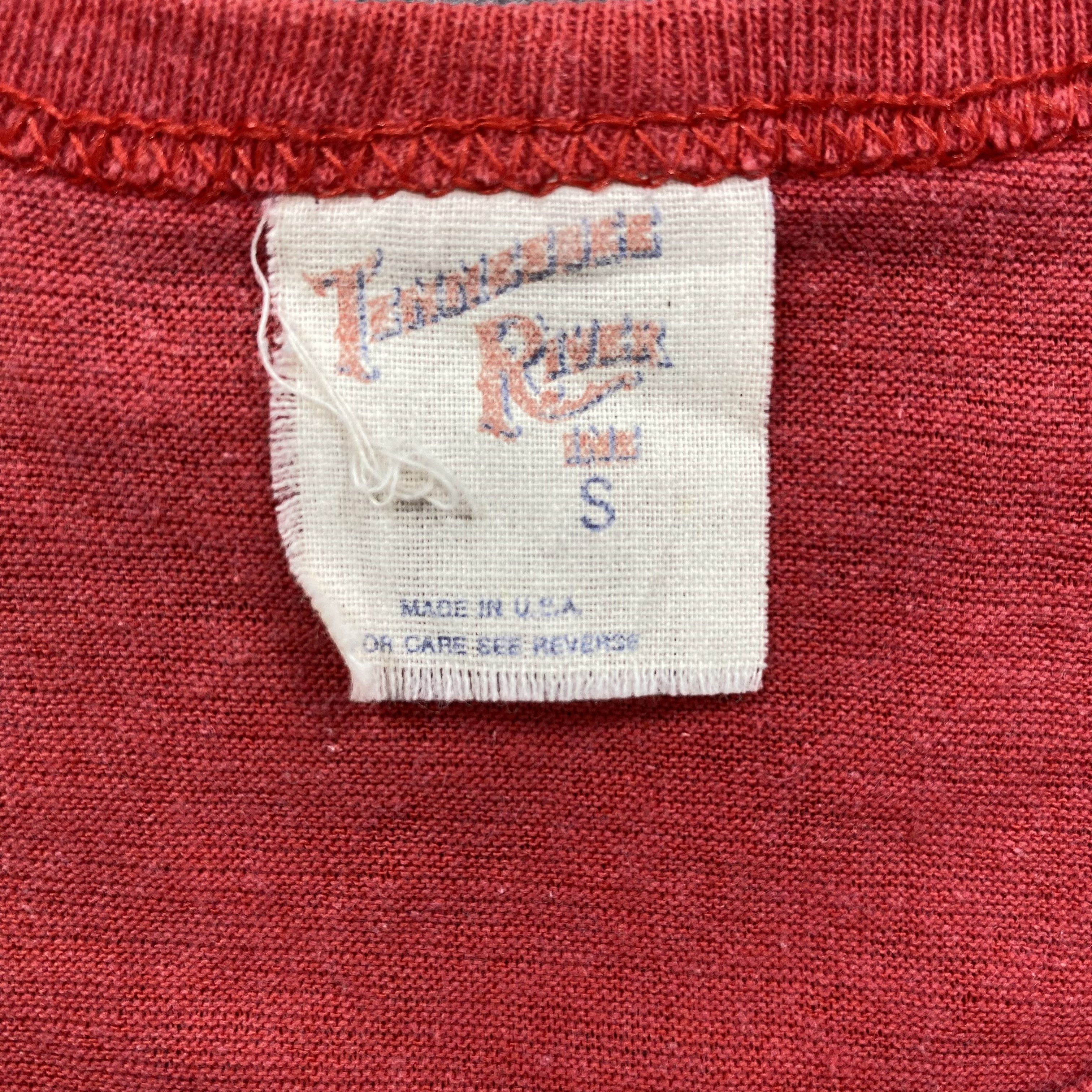 Vintage Vintage Pacific Islands Club Made Red Single -M094 Size US S / EU 44-46 / 1 - 5 Thumbnail