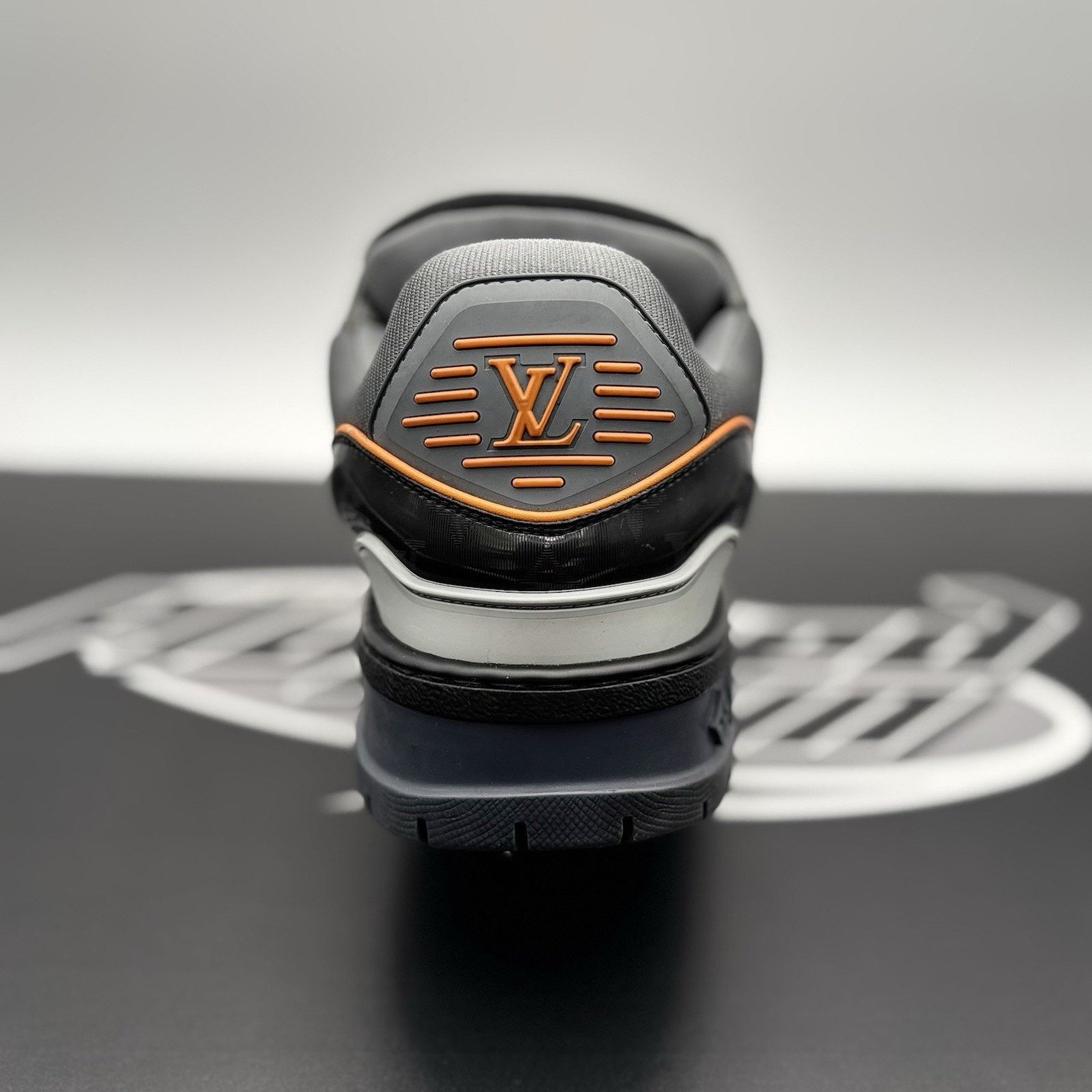 Louis Vuitton 11-11.5 Louis Vuitton Maxi ' Black, Orange ' | SUPER CLEAN! Size US 11.5 / EU 44-45 - 3 Thumbnail