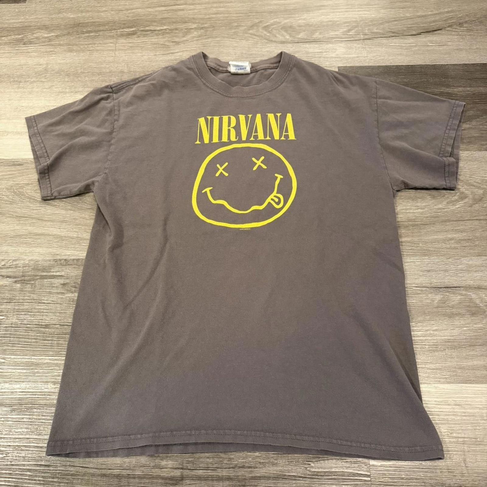 Gildan Vintage nirvana smiley t shirt 2003 M Size US M / EU 48-50 / 2 - 3 Thumbnail