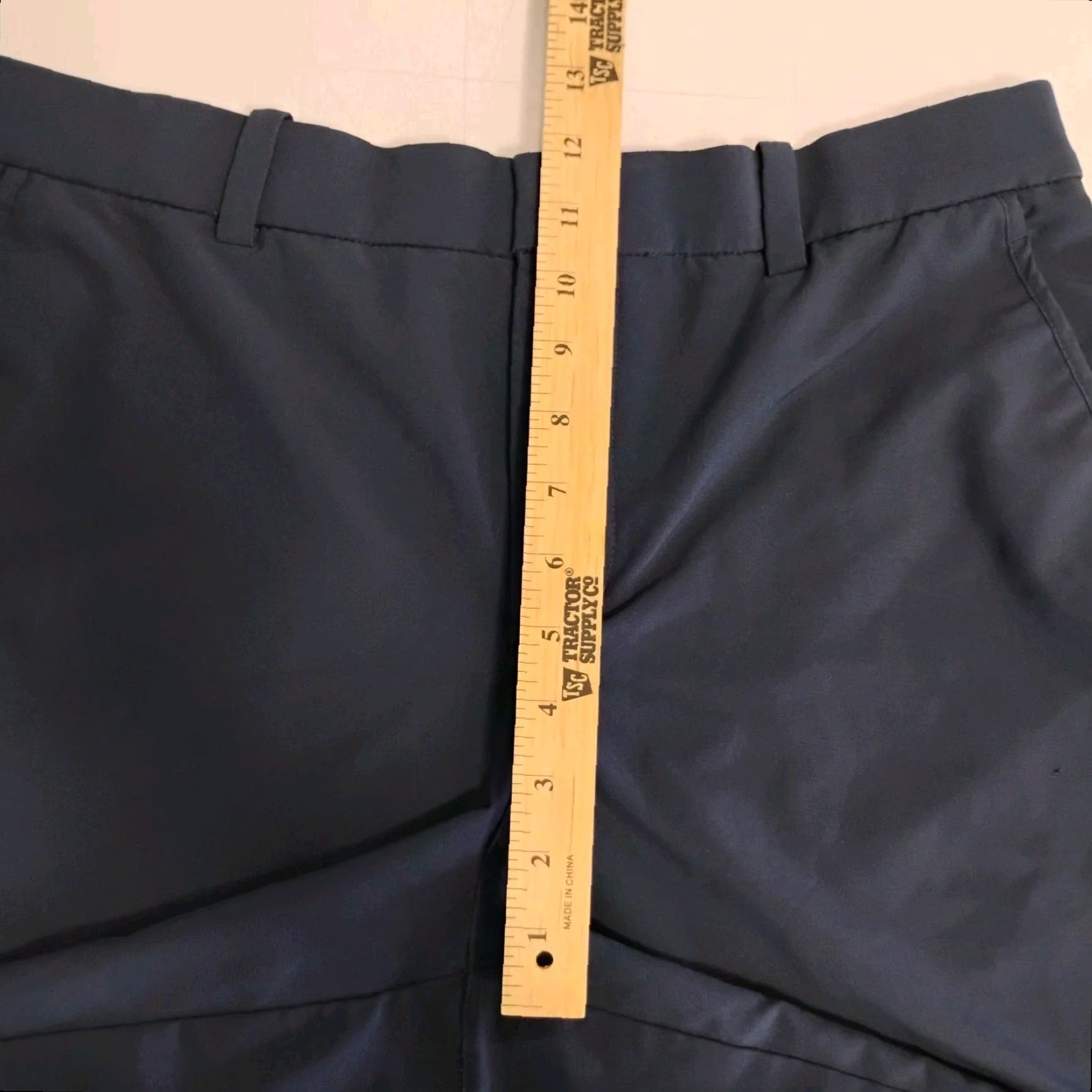 Nike Nike Dri Fit Golf Shorts Mens 32 Blue Stretch Inseam 10" Regular 34 Waist 32 in Inseam 10 Color Blue Size US 32 / EU 48 - 6 Thumbnail