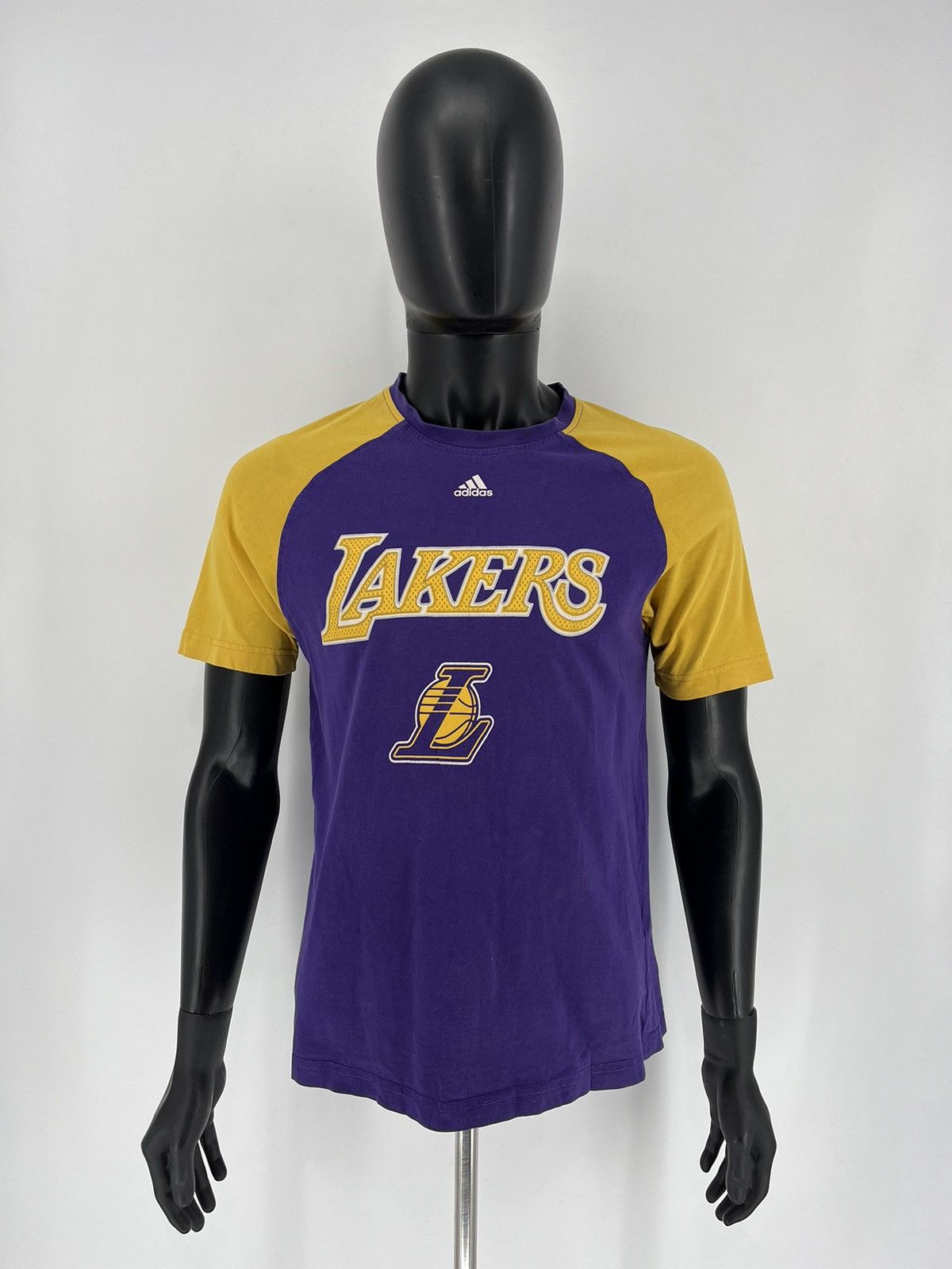 Adidas 🔷Vintage Adidas L.A. Lakers Kobe Bryant #24 T-shirt🔷 Size US M / EU 48-50 / 2 - 2 Thumbnail