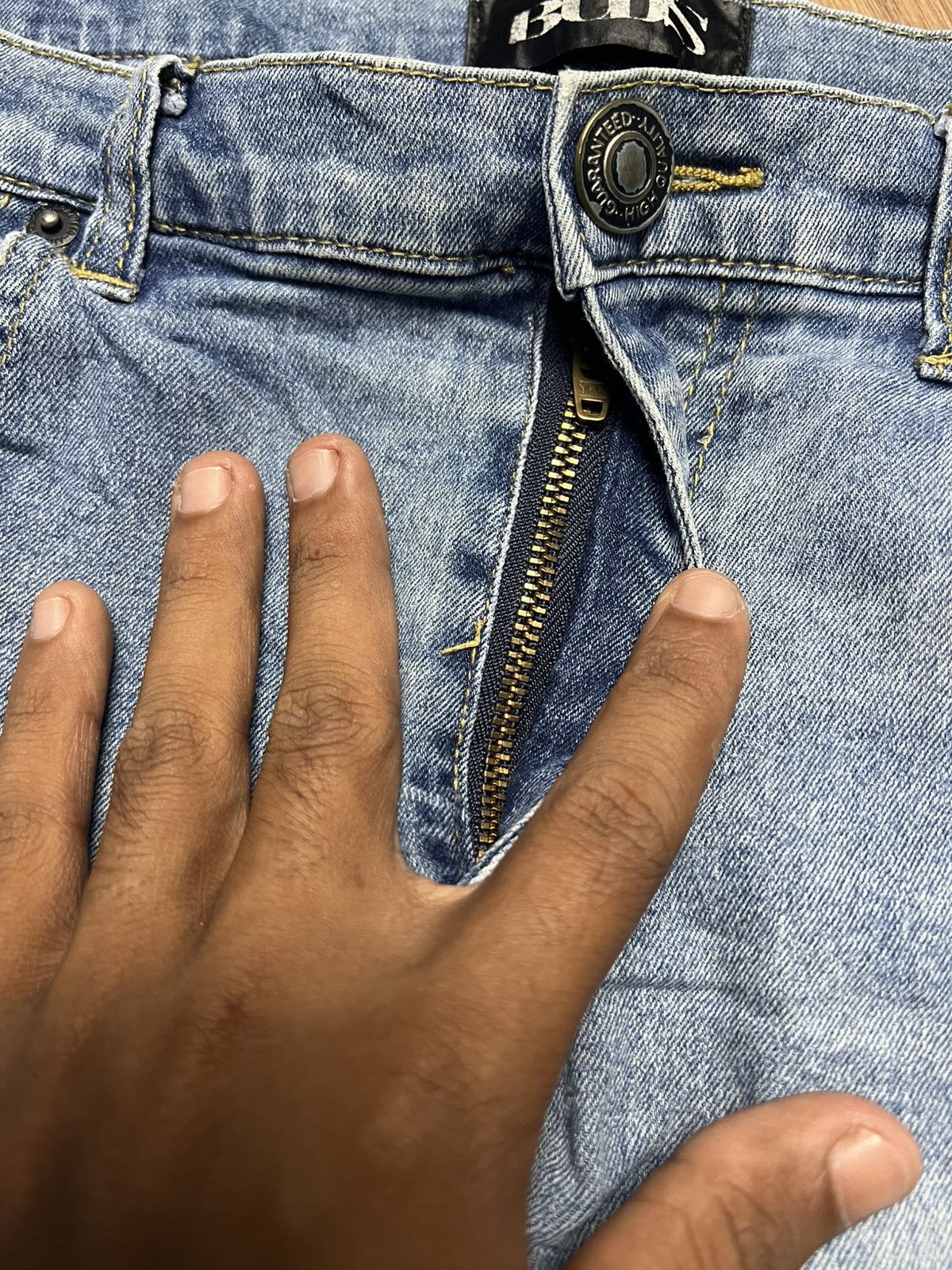 If Six Was Nine BUDS Men's Distressed Slim-Fit Jeans (41) Size US 33 - 10 Thumbnail