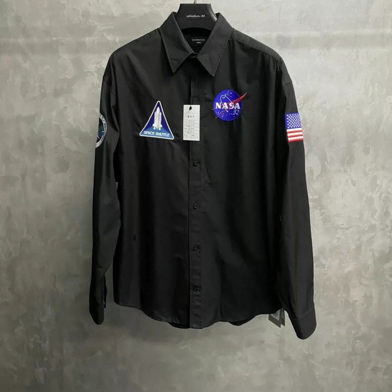 Balenciaga Balenciaga Long sleeve shirt with black NASA embroidered l Size XS / US 0-2 / IT 36-38 - 1 Thumbnail