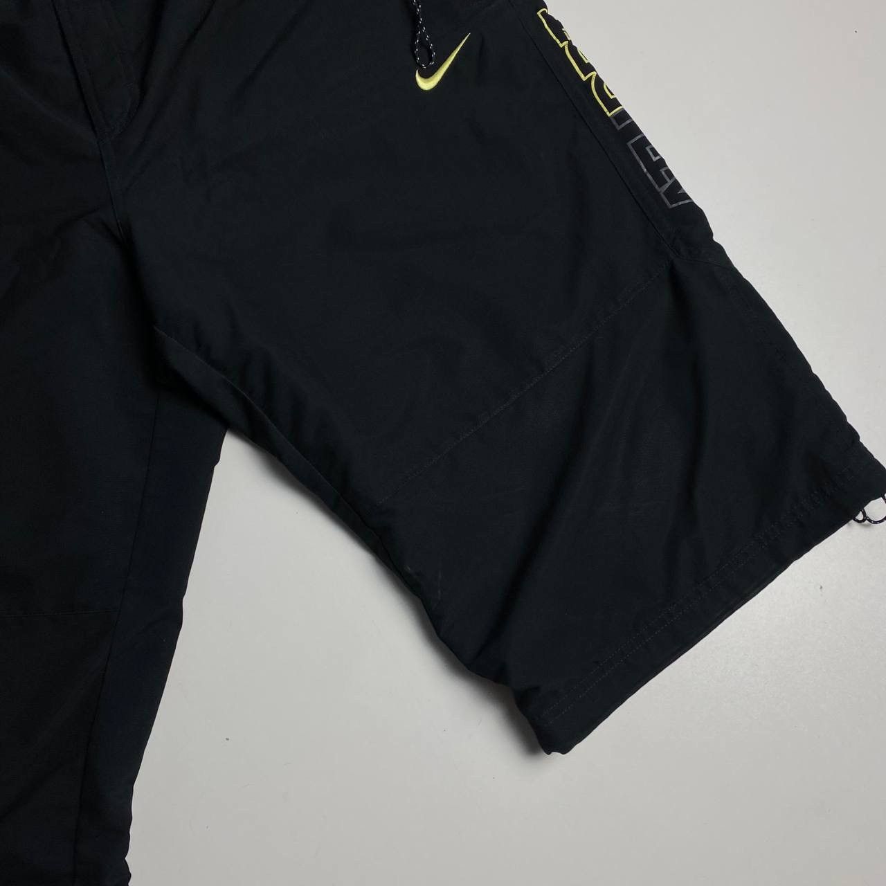 Nike Nike vintage short Size:L Size US 34 / EU 50 - 4 Thumbnail