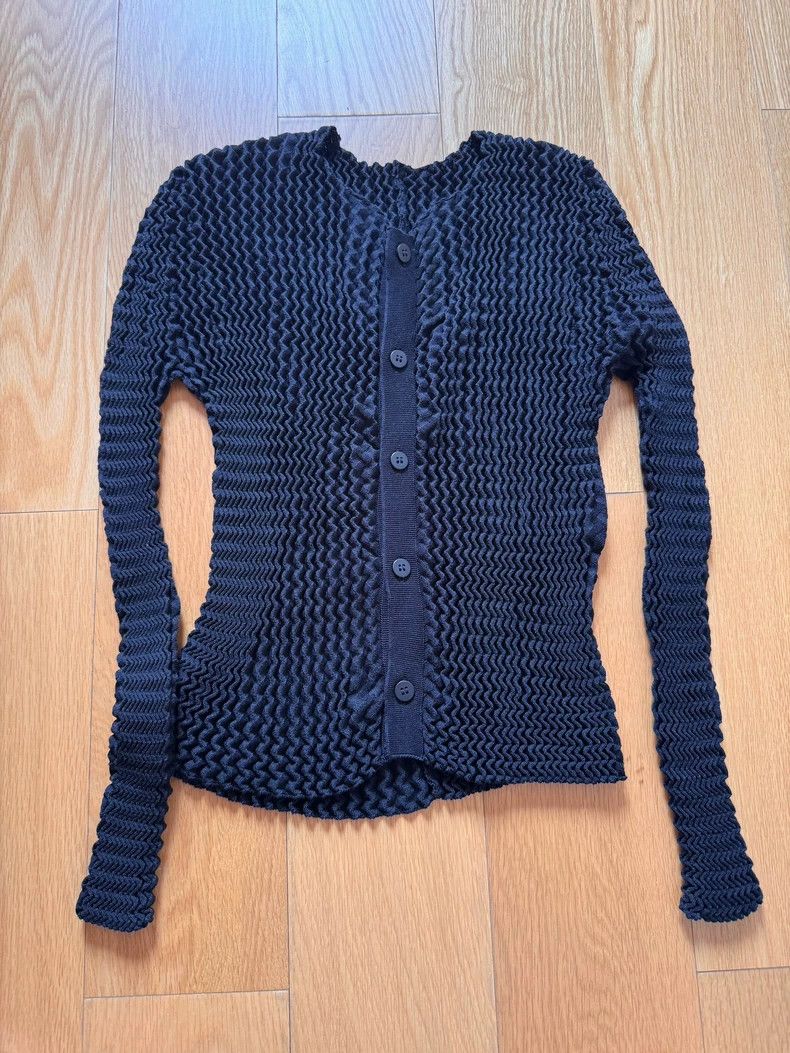 Issey Miyake Issey Miyake size:2 A deep blue main line fish-scale cardi Size S / US 4 / IT 40 - 2 Thumbnail