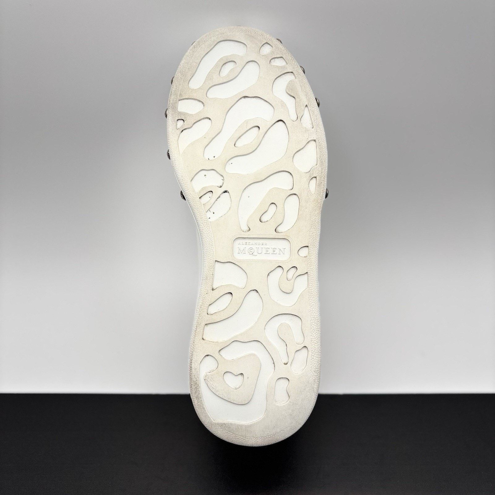 Alexander McQueen Alexander McQueen Oversized Studded ' White Black ' | GREAT! Size US 8 / EU 41 - 17 Thumbnail