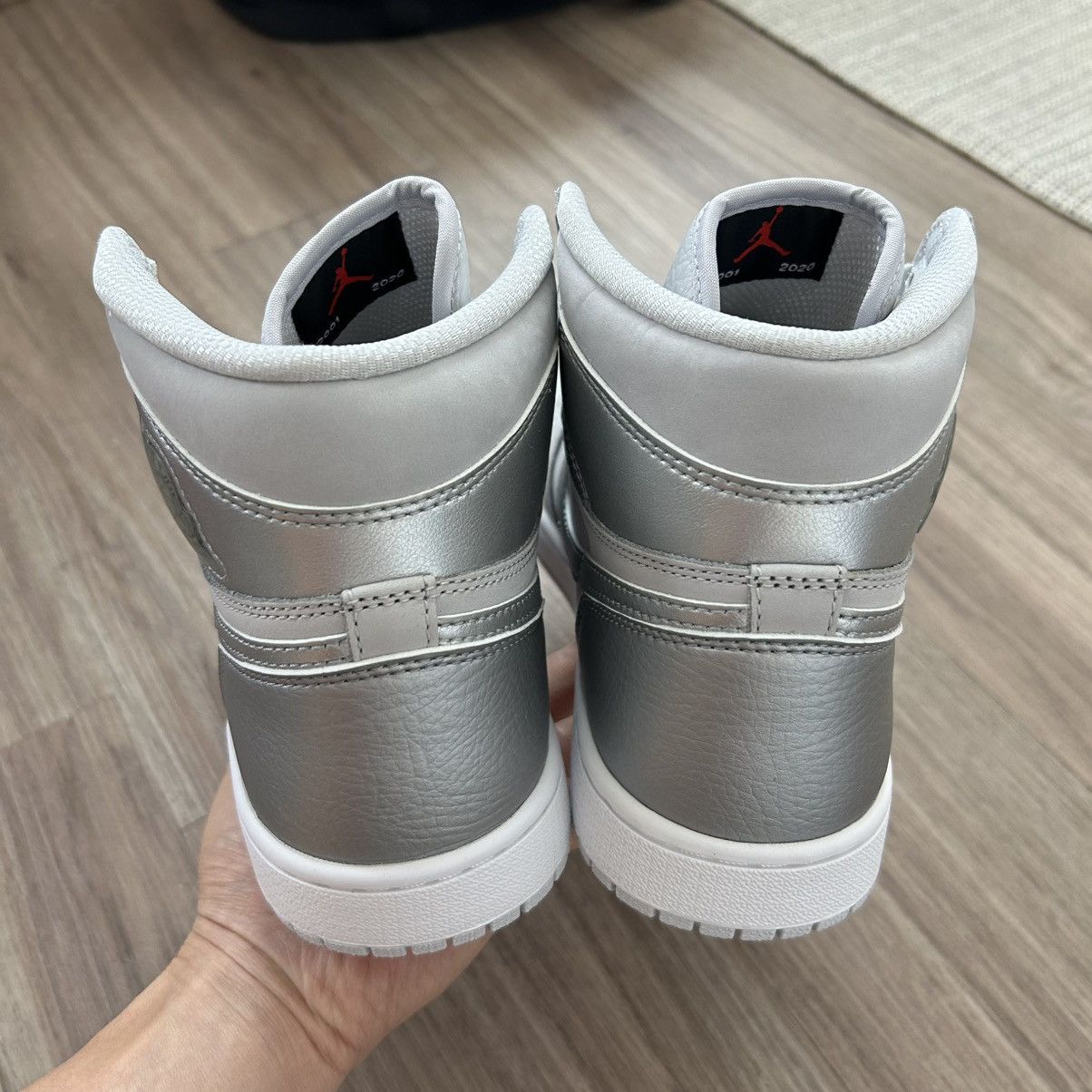 Jordan Brand 2020 Air Jordan 1 Neutral Grey Co.JP High sz 8M Size US 8 / EU 41 - 5 Thumbnail