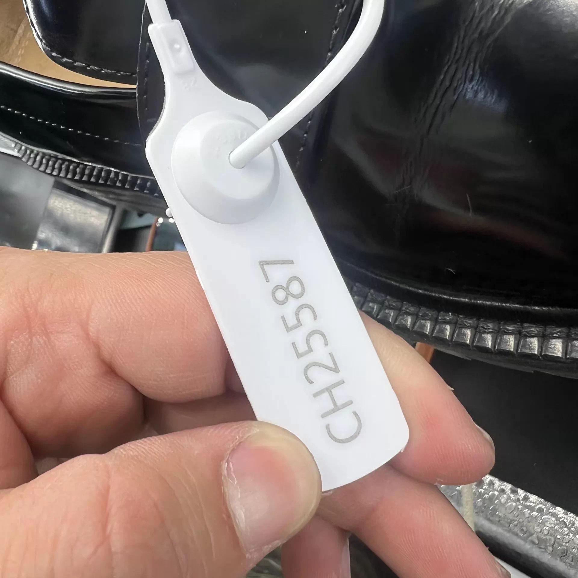 Maison Margiela Maison Margiela Tabi Black Leather 36 Boxed Near New Size US 5.5 / IT 35.5 - 9 Thumbnail