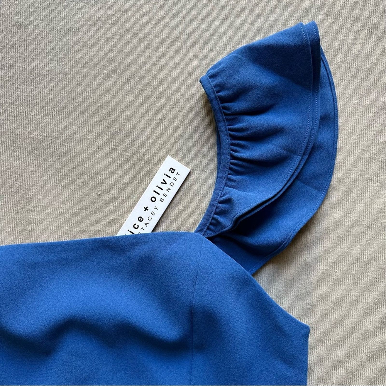 Alice + Olivia Alice + Olivia Blue Crop Tank Top Size M / US 6-8 / IT 42-44 - 4 Thumbnail