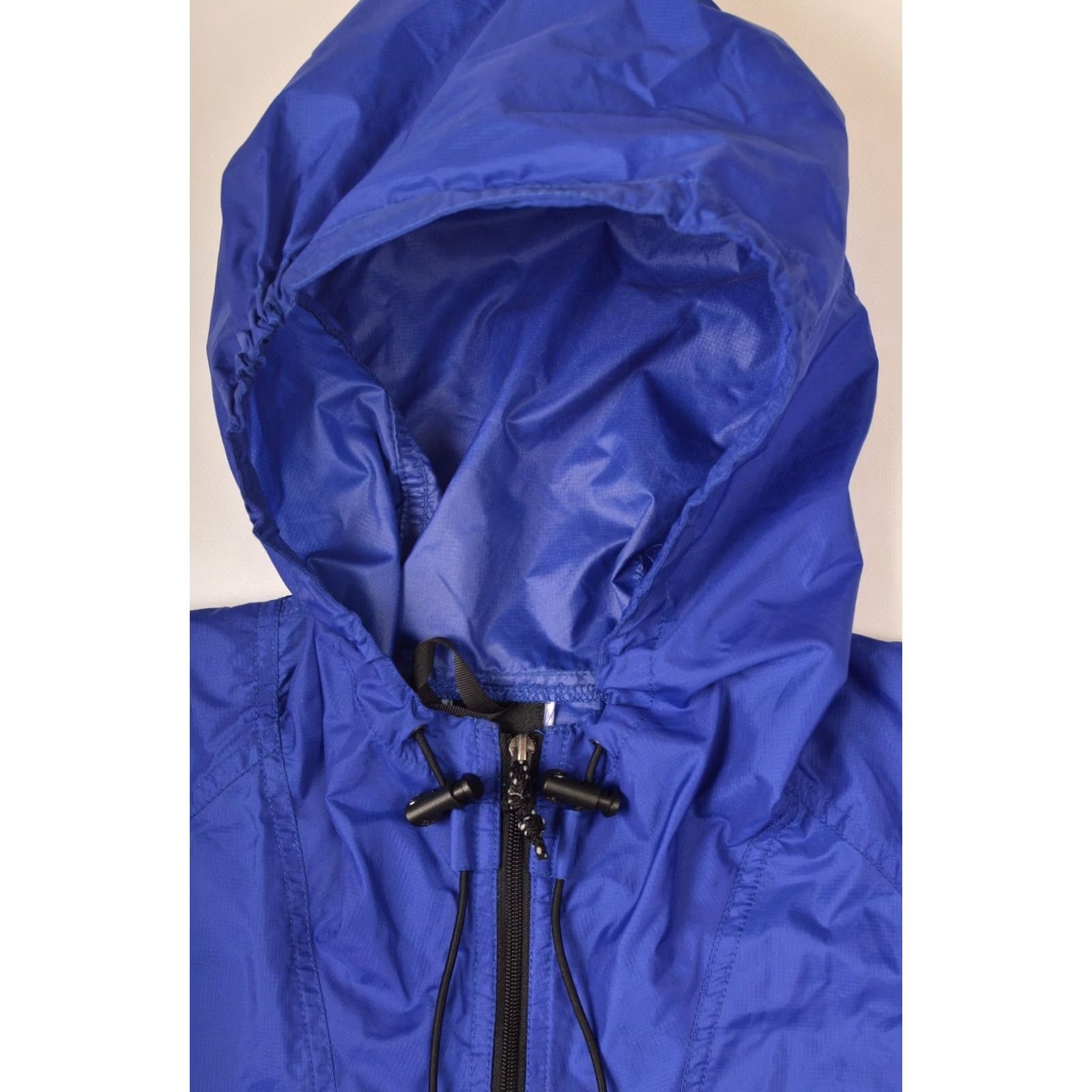 The North Face VINTAGE The North Face Nylon Rain Jacket Windbreaker L Mens Blue Rain Coat TNF SOOCW2 Size US L / EU 52-54 / 3 - 3 Thumbnail