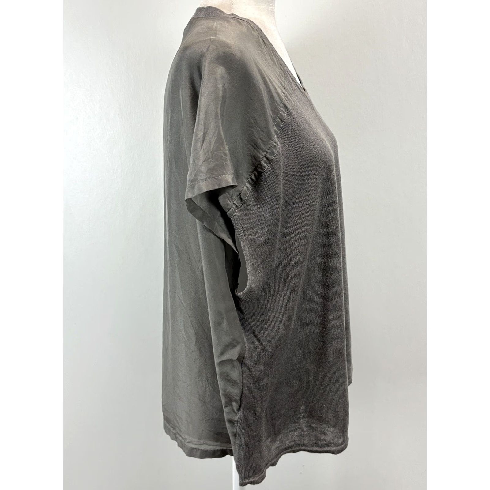 Eileen Fisher Eileen Fisher Shirt Sweater Womens S Gray Linen Silk Mixed Media V-Neck Short Sleeve Pullover Modern Lagenlook Oversized Size S / US 4 / IT 40 - 4 Thumbnail