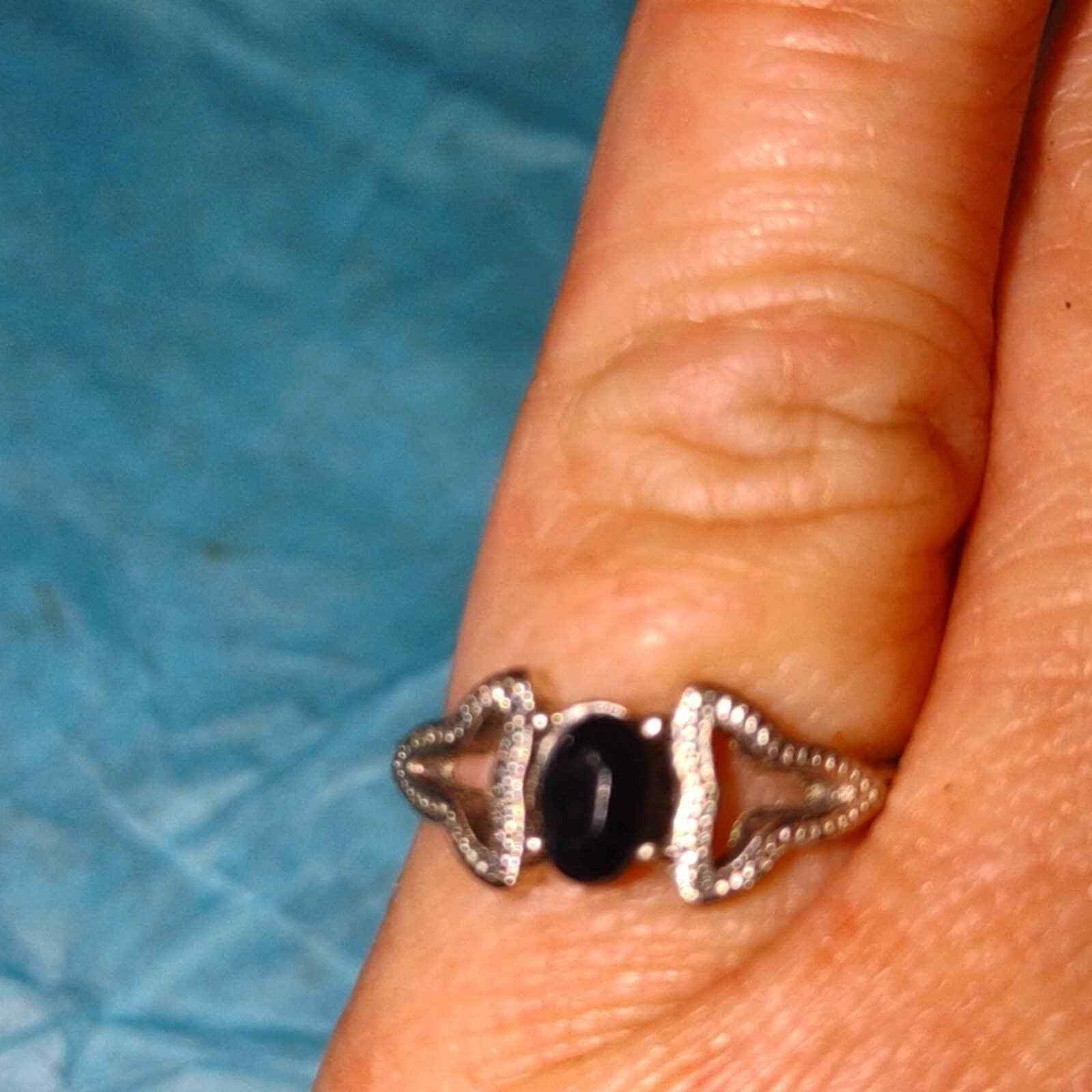 Vintage Gorgeous vintage size 6 silver ring with natural stone Size ONE SIZE - 1 Preview