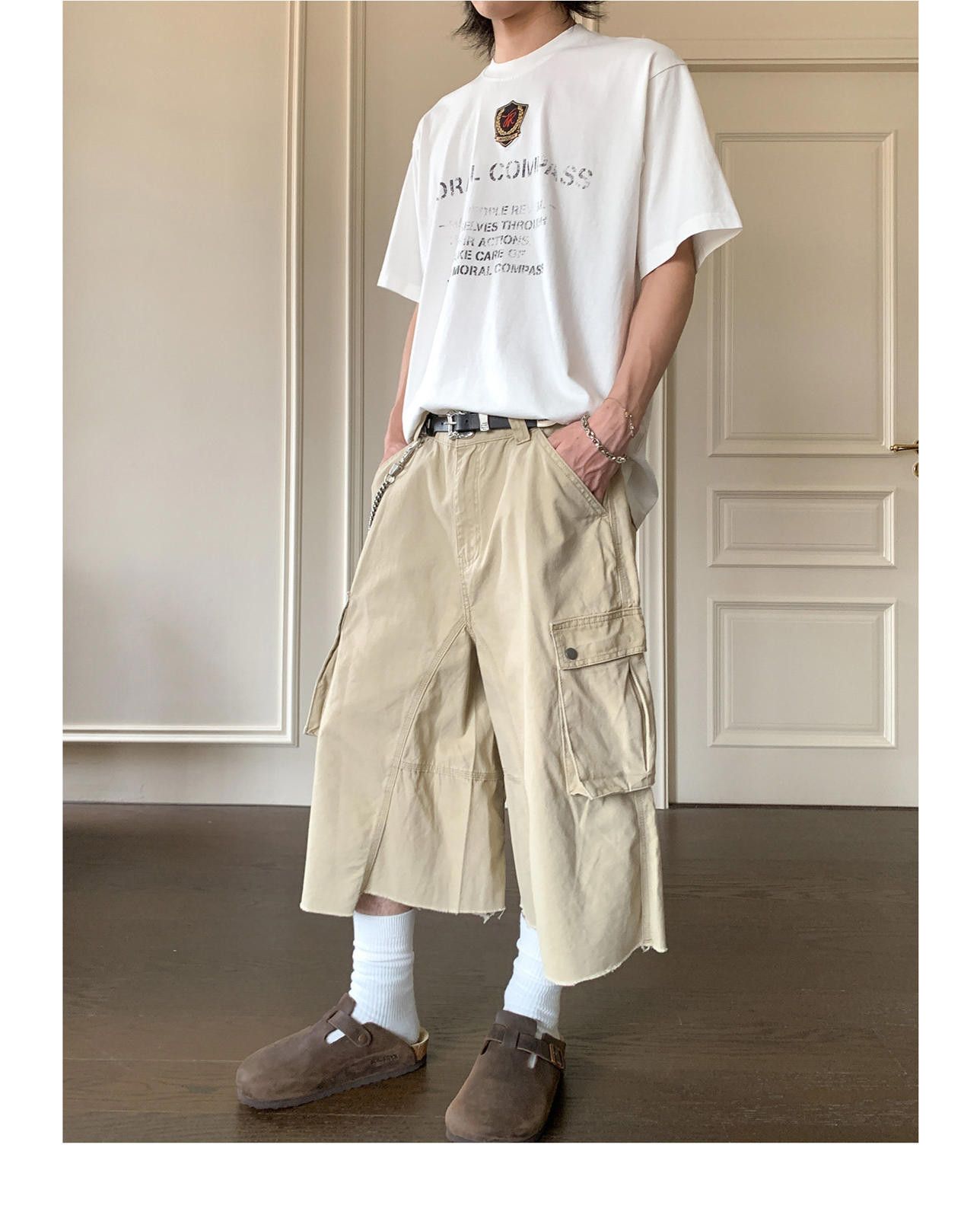Other Beige Multi-Pocket Cotton Cargo Shorts Size US 30 / EU 46 - 1 Thumbnail