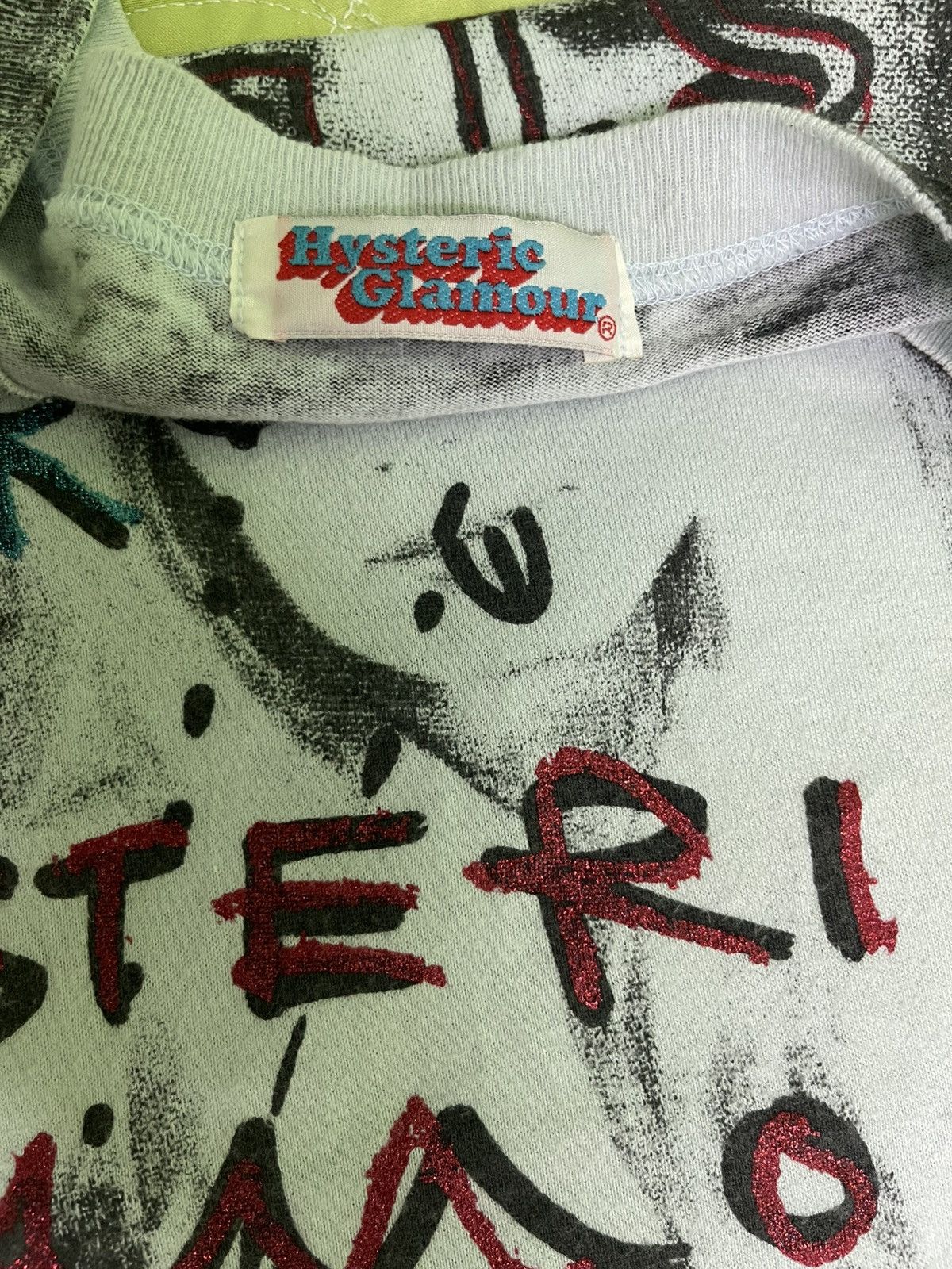 Hysteric Glamour Thrashed Vintage 90's Hysteric Glamour AOP Photoprint Tee Size ONE SIZE - 16 Thumbnail
