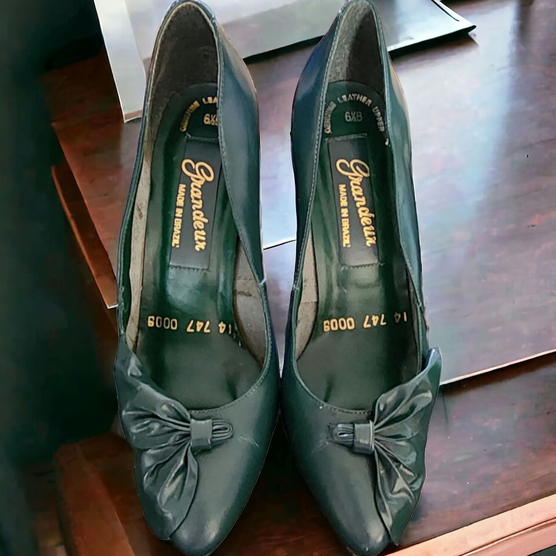 Vintage Granduer Emerald Green leather heels. Size US 6.5 / IT 36.5 - 2 Thumbnail