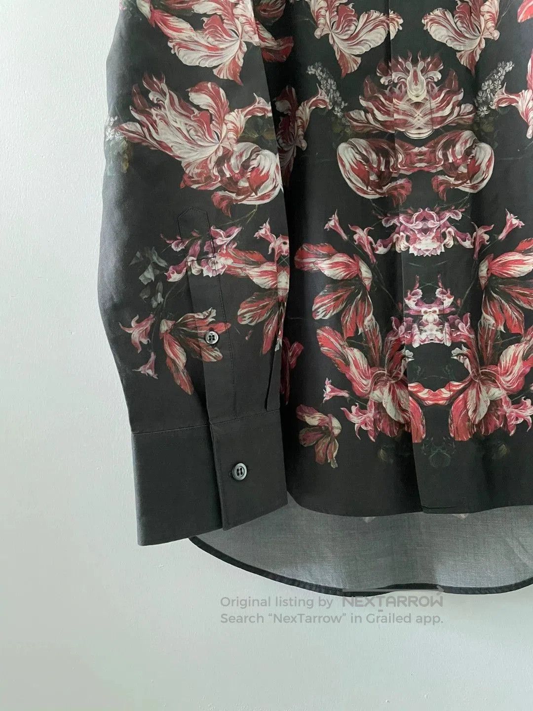 Alexander McQueen Multi Floral Print Long Sleeve Button. Size US M / EU 48-50 / 2 - 5 Thumbnail