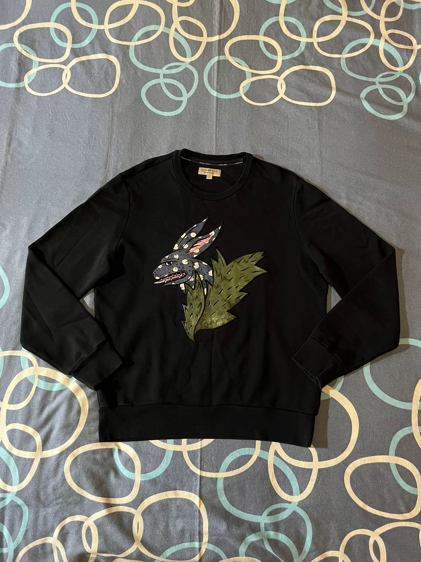 Burberry burberry embroidered sweatshirt with monster design Size US L / EU 52-54 / 3 - 1 Thumbnail