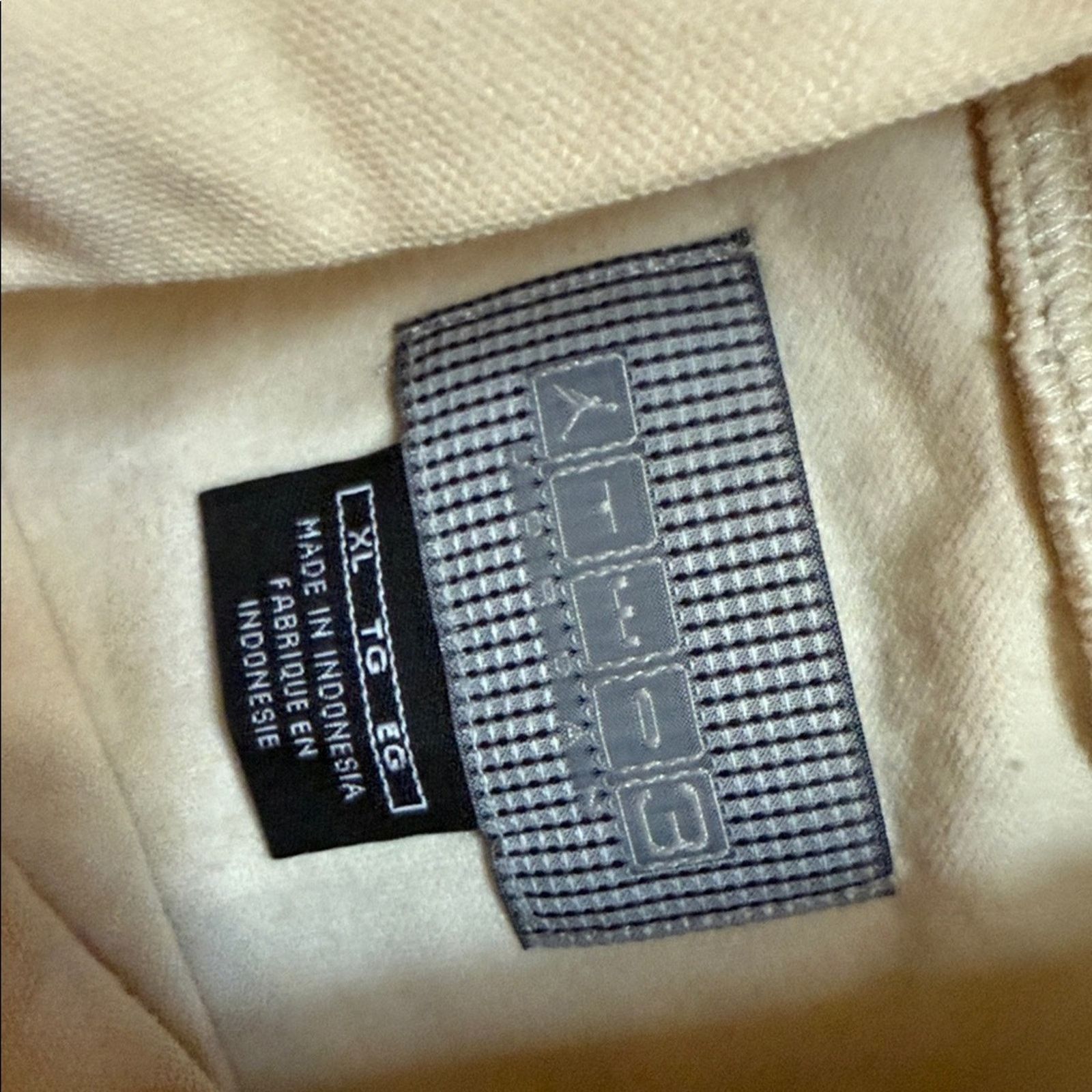 Jordan Brand Y2K Jordan Two3 Mock Neck Long Sleeve Shirt Size US XL / EU 56 / 4 - 6 Thumbnail