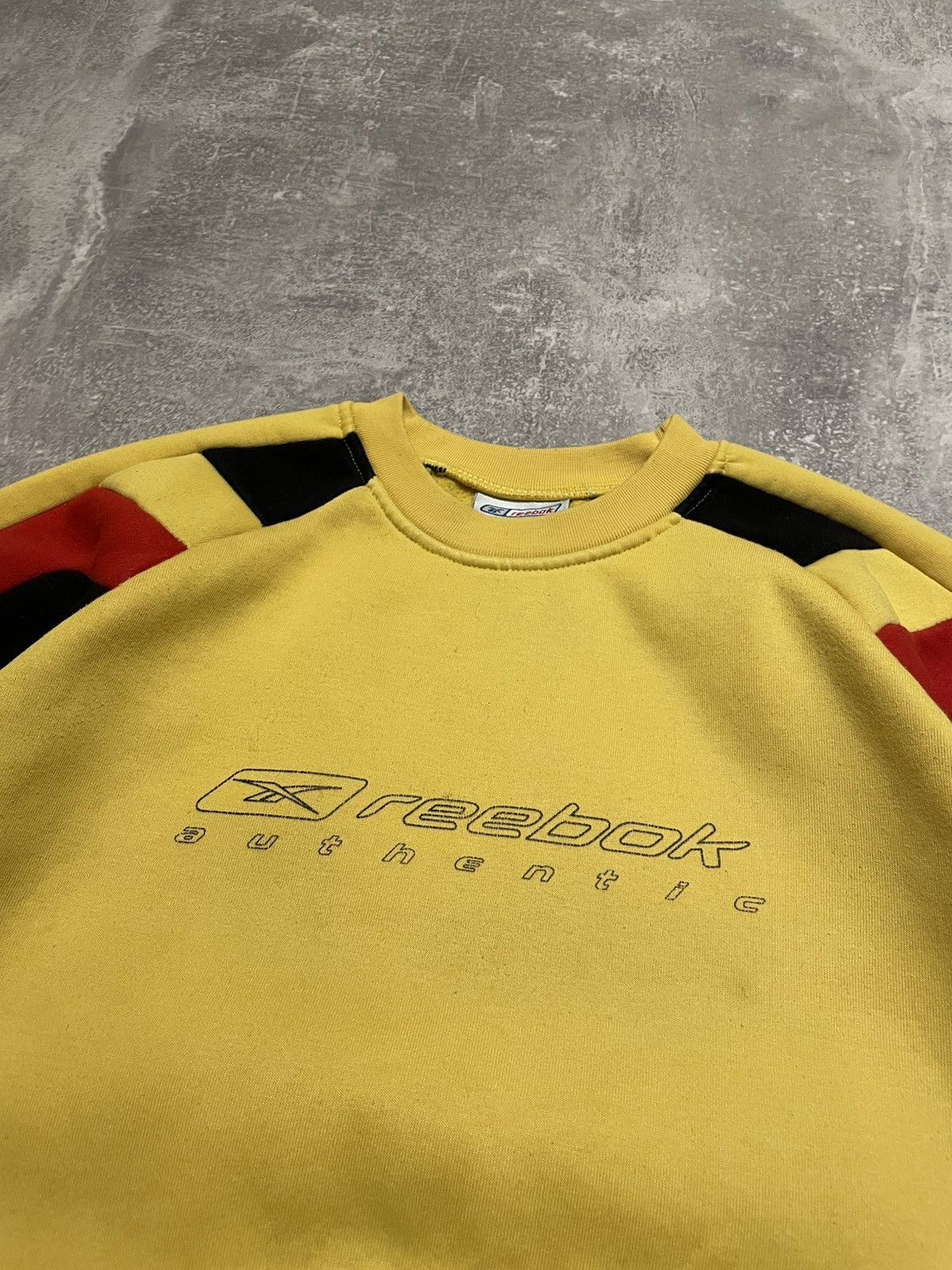 Reebok Vintage Reebok Authentic Big Logo Buggy Boxy Sweatshirt 90s Size US L / EU 52-54 / 3 - 2 Thumbnail