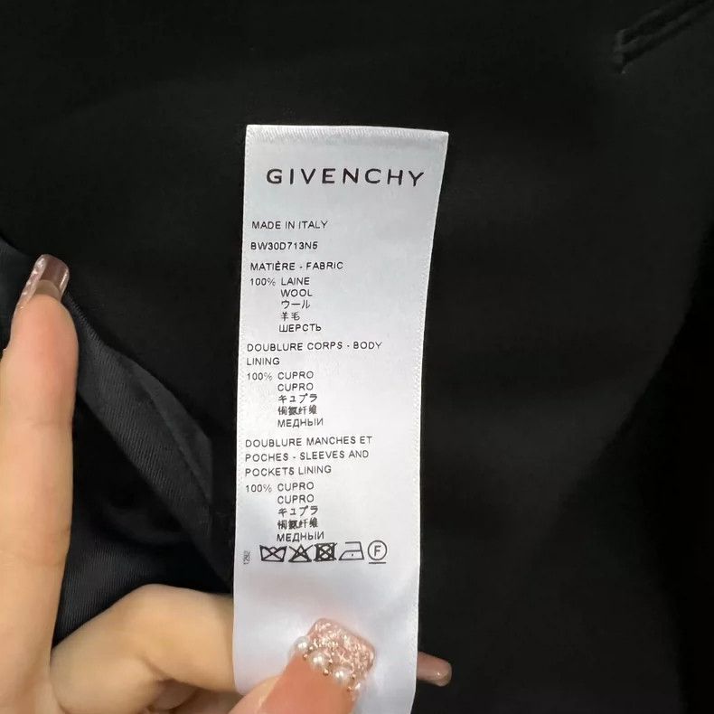 Givenchy Givenchy [XH] Black buckle suit size 36 Size US M / EU 48-50 / 2 - 4 Thumbnail