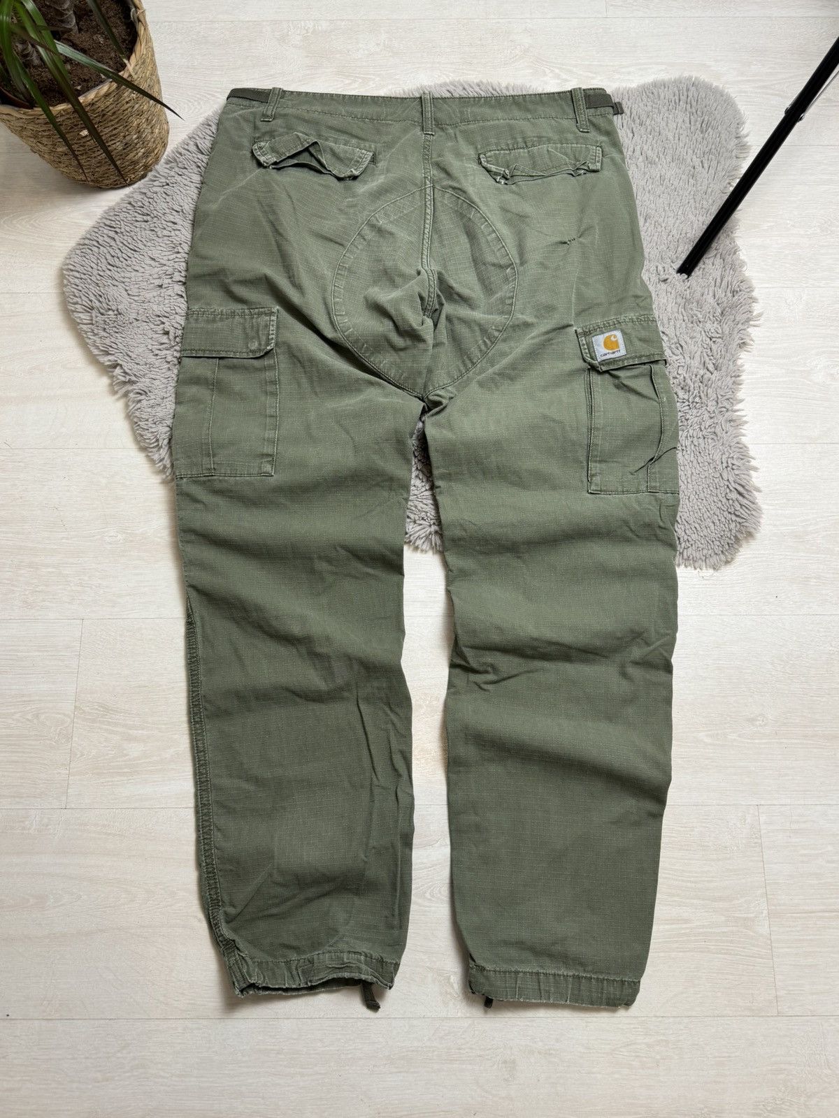 Carhartt × Vintage Carhartt Vintage Baggy Cargo Pants Center Logo Multi pocket Size US 34 / EU 50 - 1 Thumbnail
