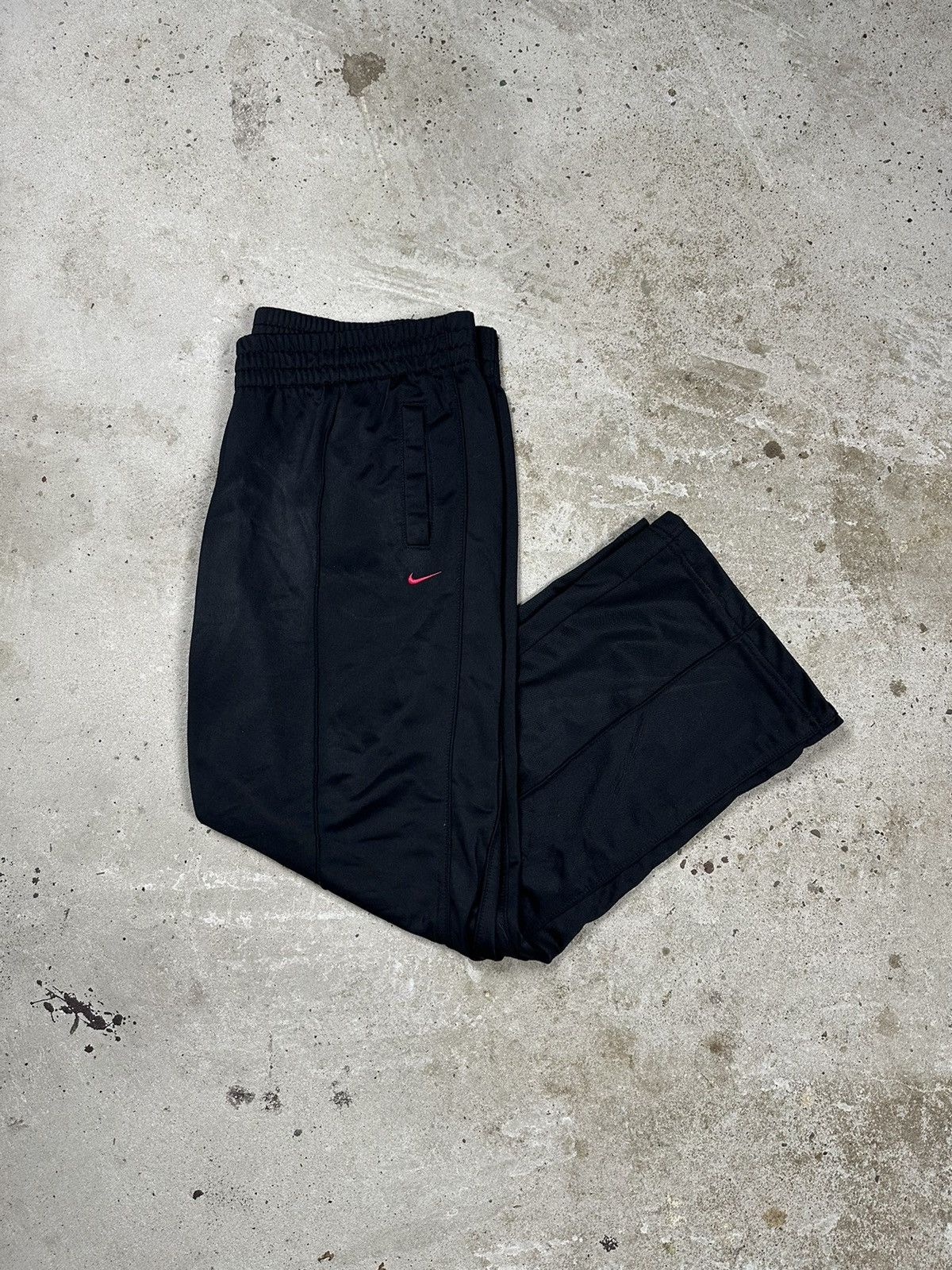 Nike × Vintage Vintage Y2K Nike Baggy Black Track Pants Swoosh Size US 35 - 1 Thumbnail